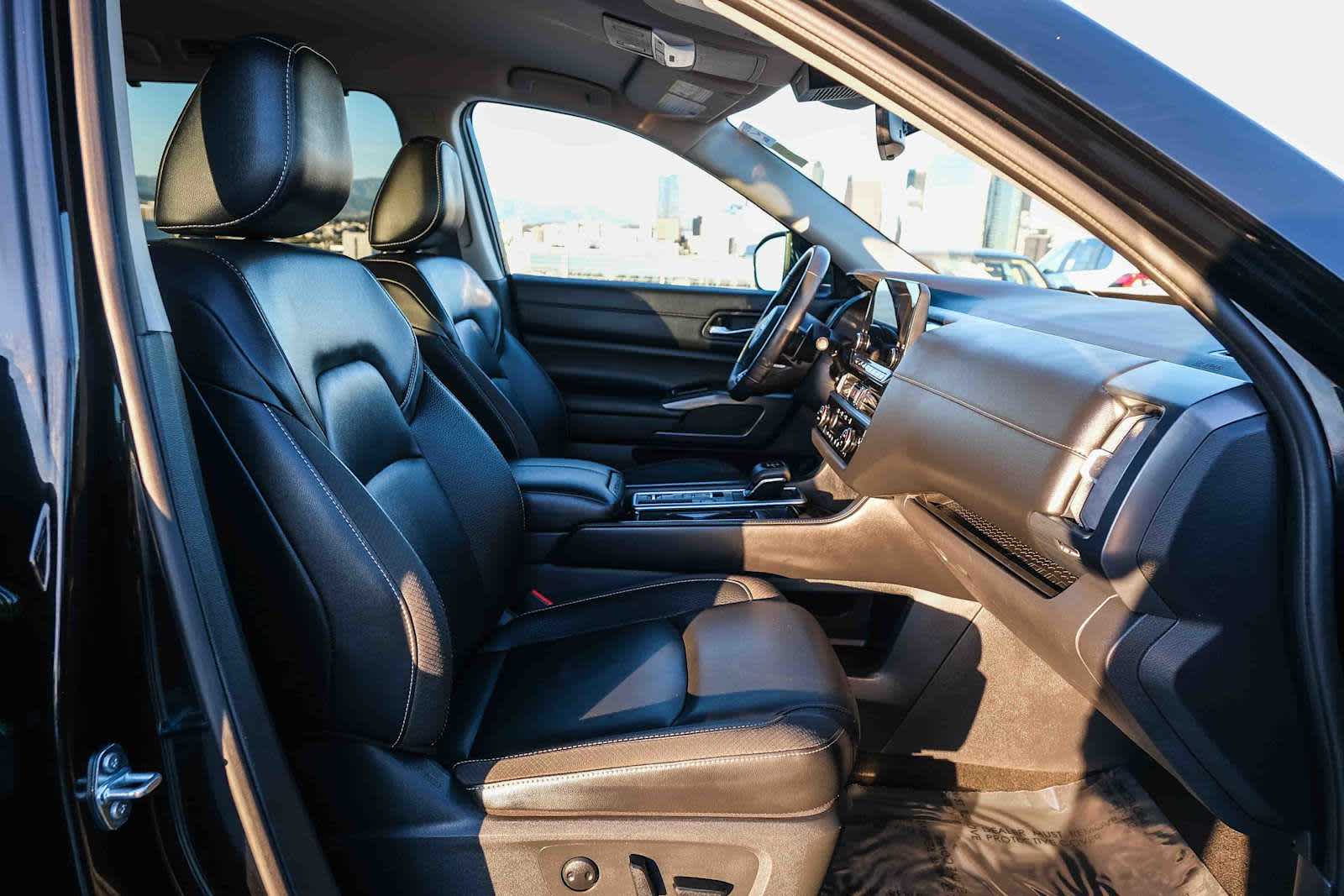 Thumbnail: 2025 Nissan Pathfinder - 14