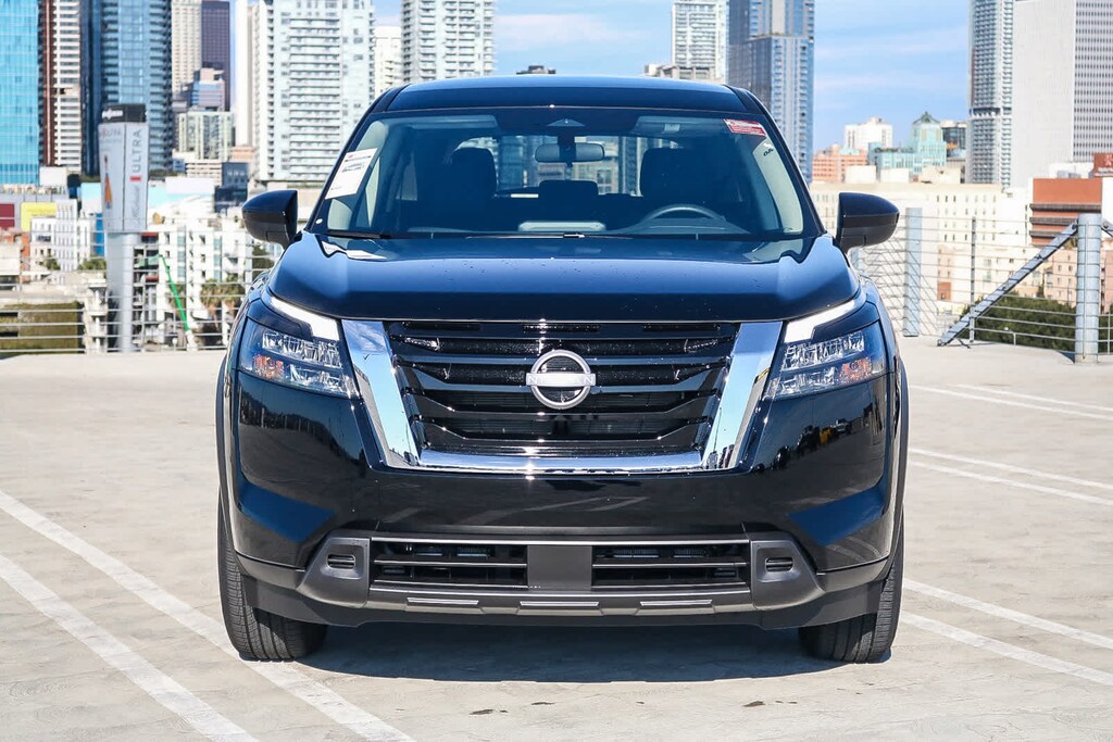 New 2025 Nissan Pathfinder S SUV
