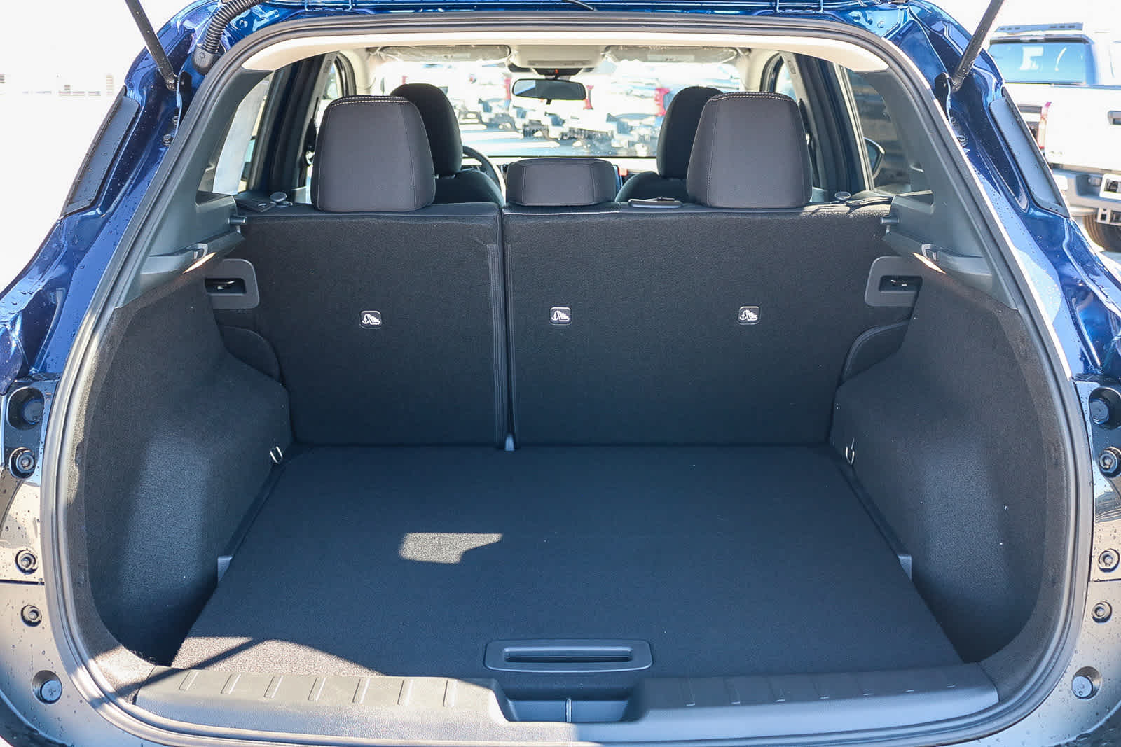 Thumbnail: 2026 Nissan Kicks - 12