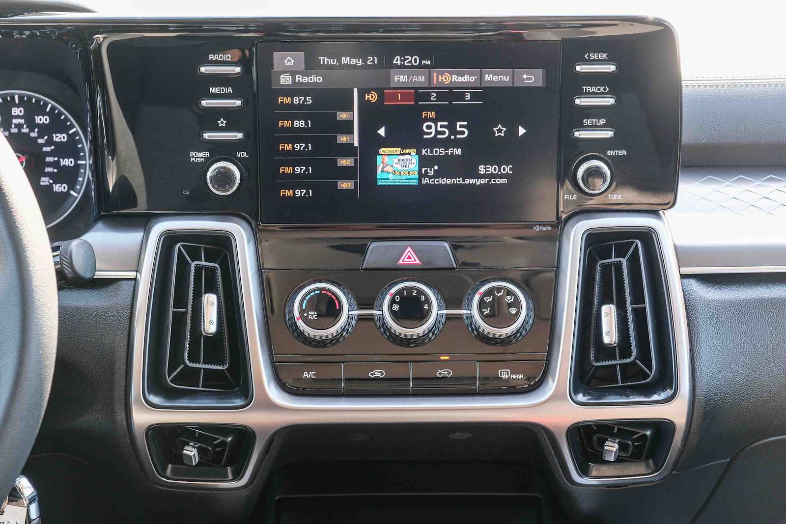 Thumbnail: 2023 Kia Sorento - 14