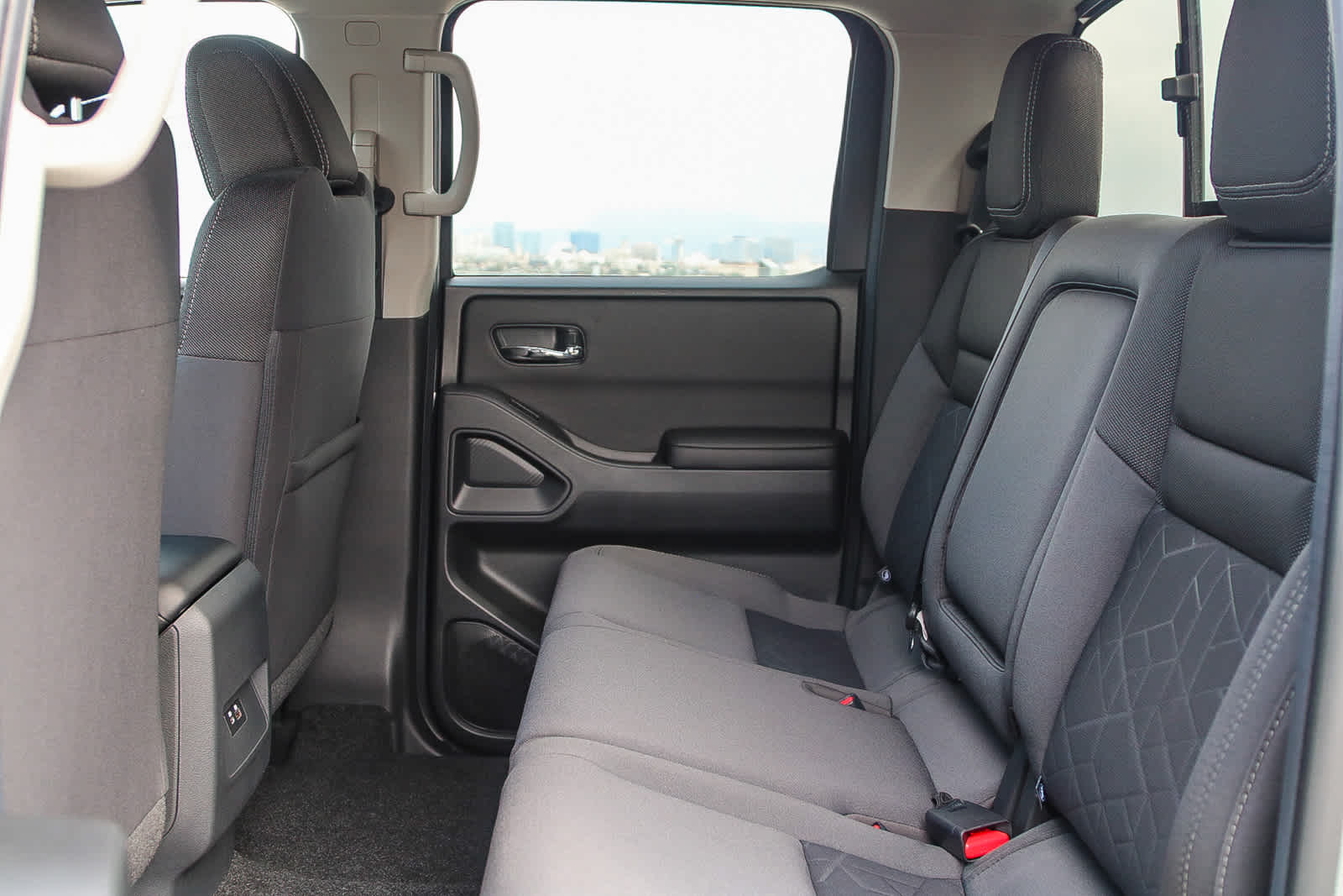 Thumbnail: 2025 Nissan Frontier - 20