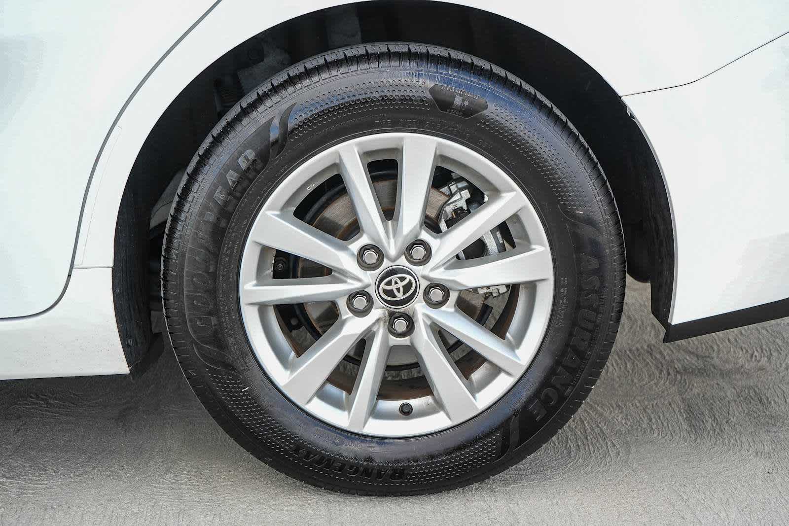 Thumbnail: 2025 Toyota Camry - 11