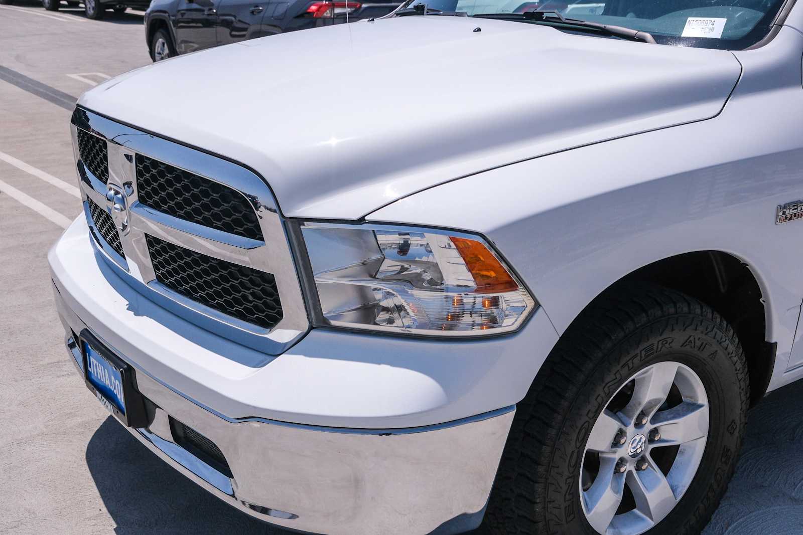 Thumbnail: 2019 RAM 1500 Classic - 12