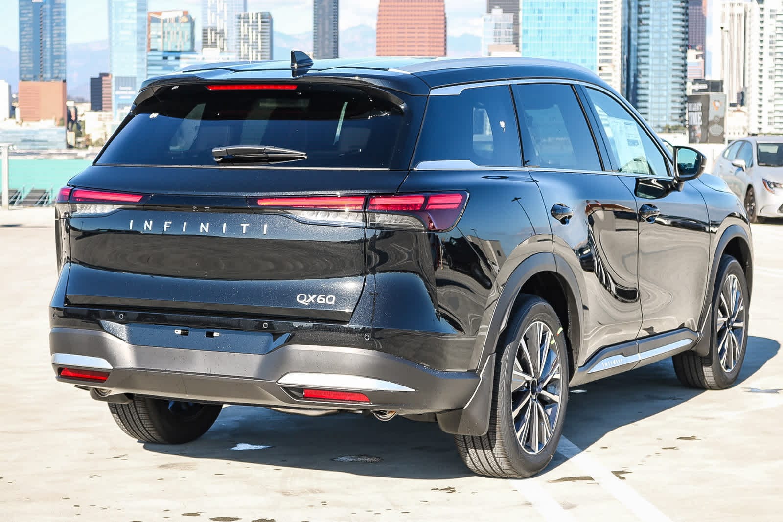 Thumbnail: 2026 INFINITI QX60 - 6