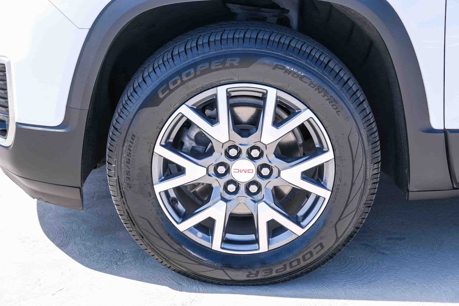 Thumbnail: 2023 GMC Acadia - 10