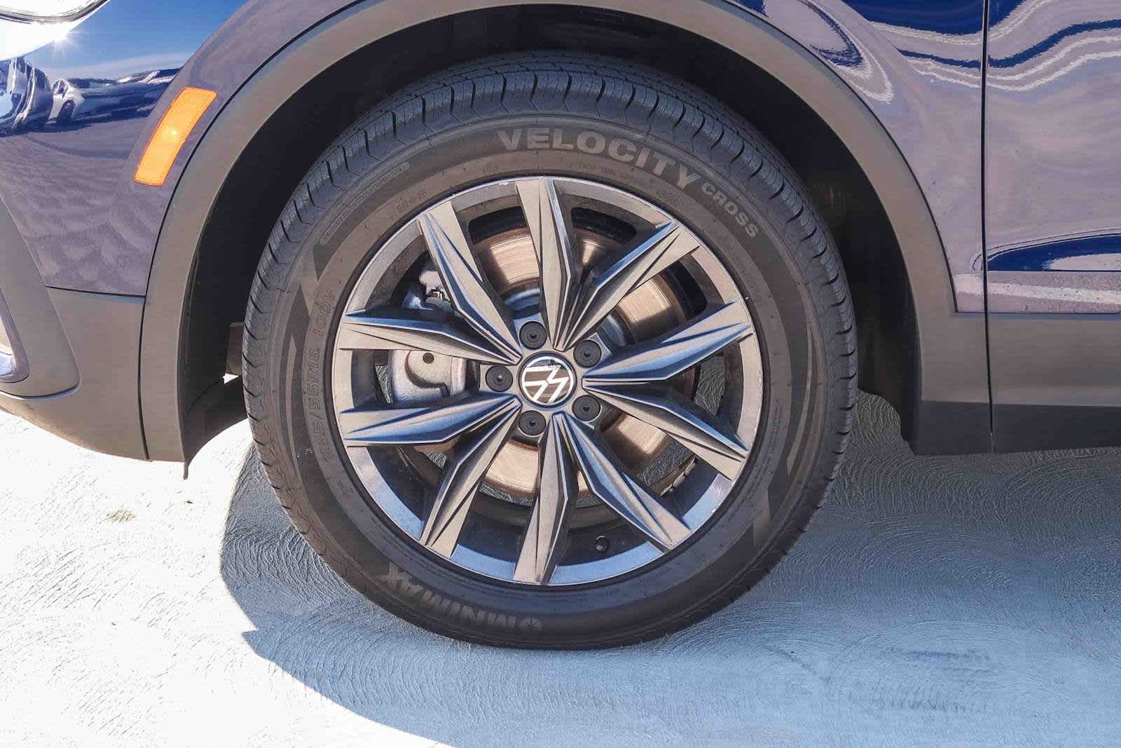 Thumbnail: 2022 Volkswagen Tiguan - 10