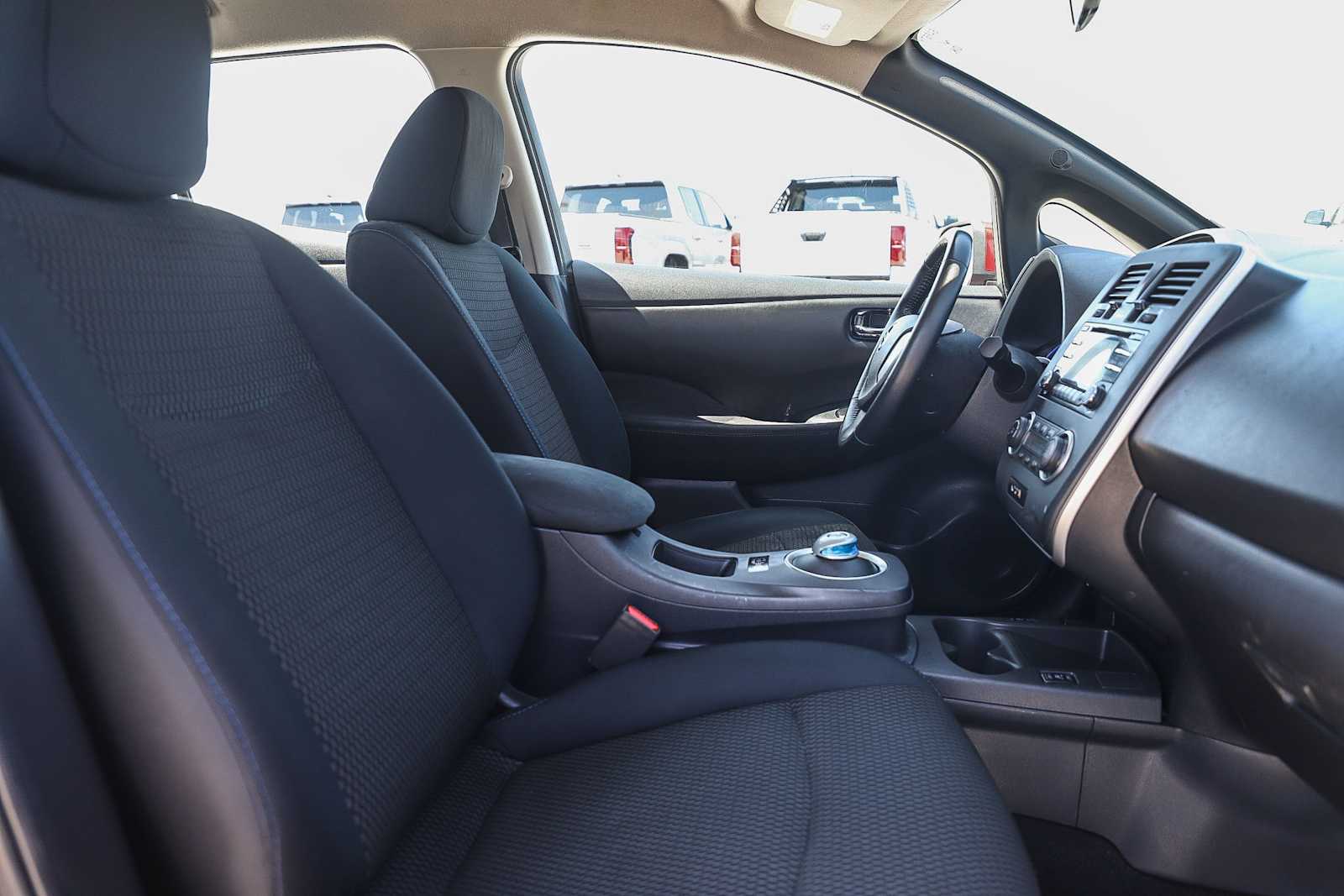Thumbnail: 2013 Nissan Leaf - 14