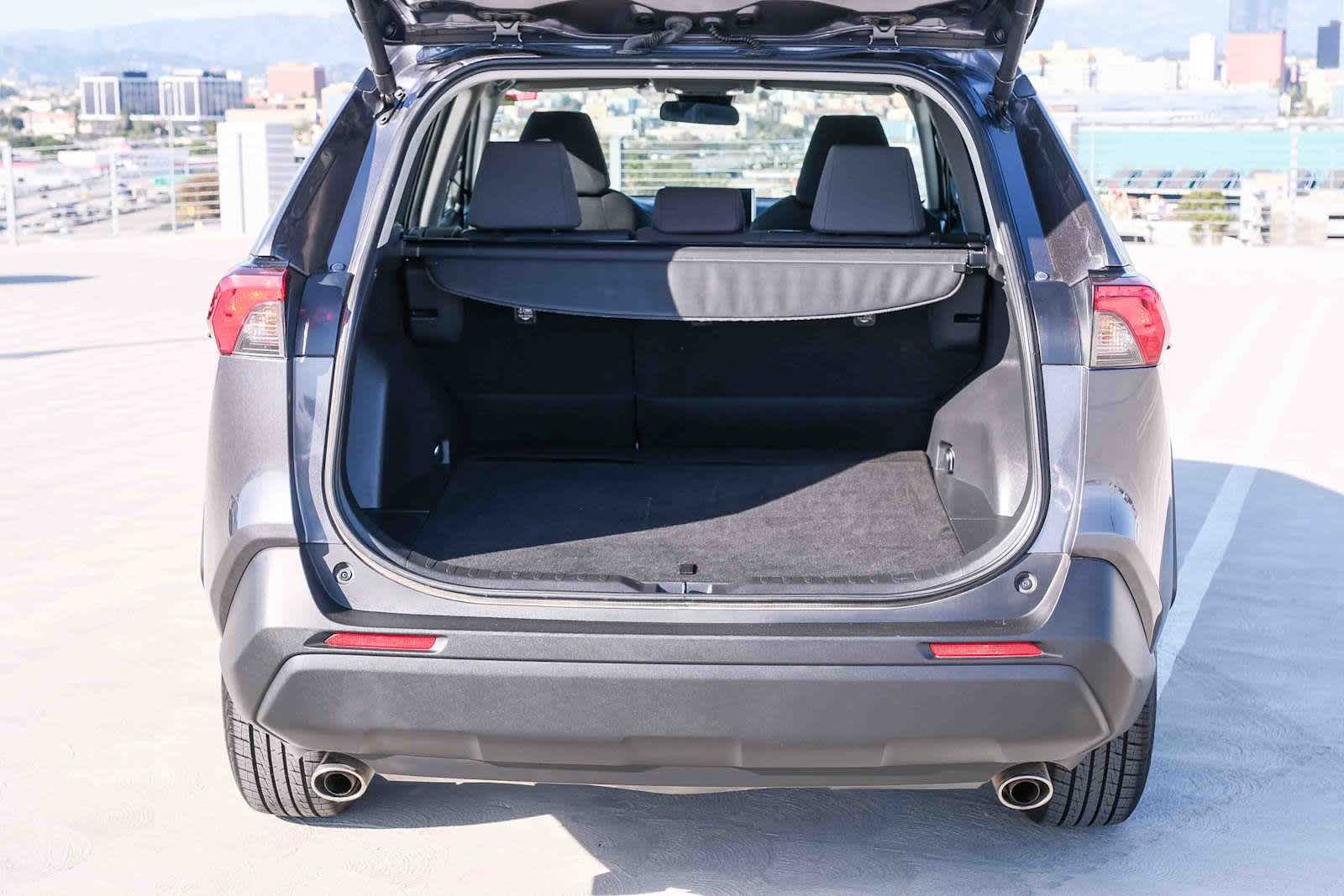 Thumbnail: 2025 Toyota RAV4 - 28