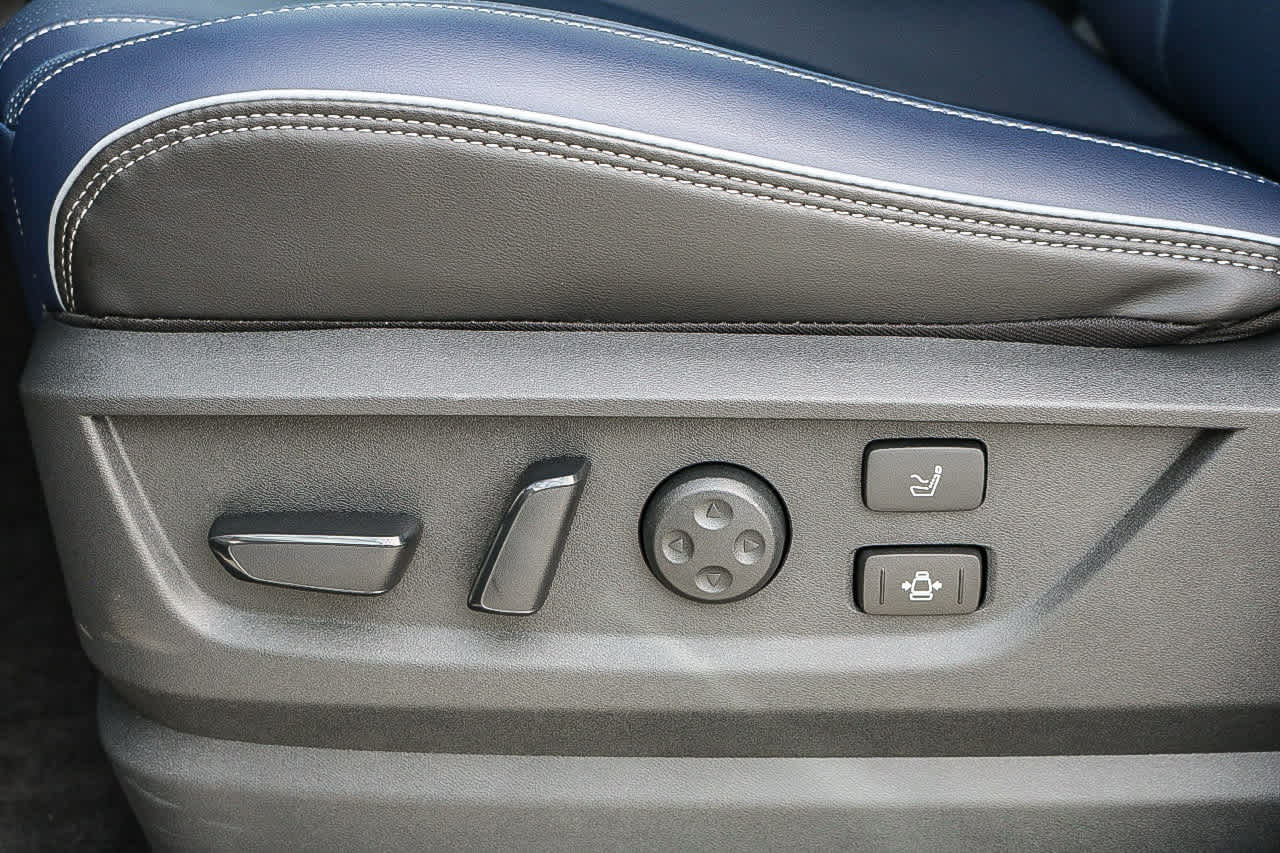 Thumbnail: 2026 INFINITI QX80 - 24