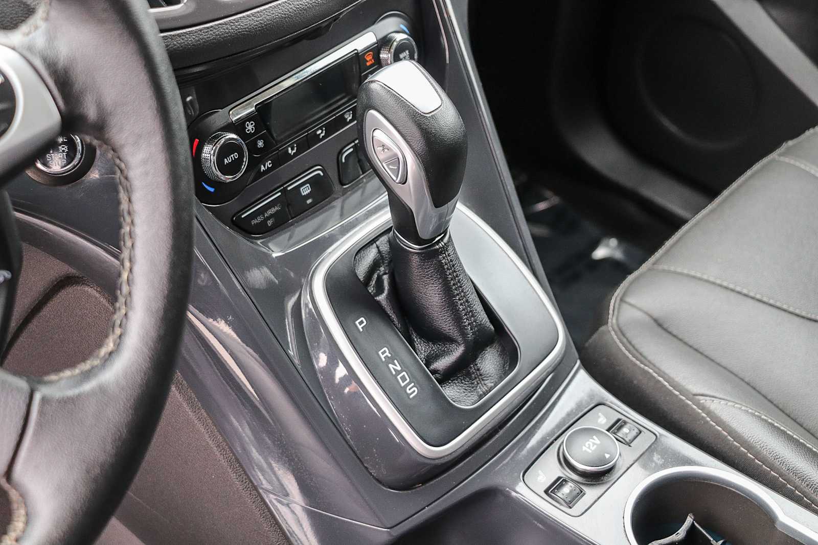 Thumbnail: 2013 Ford Escape - 20