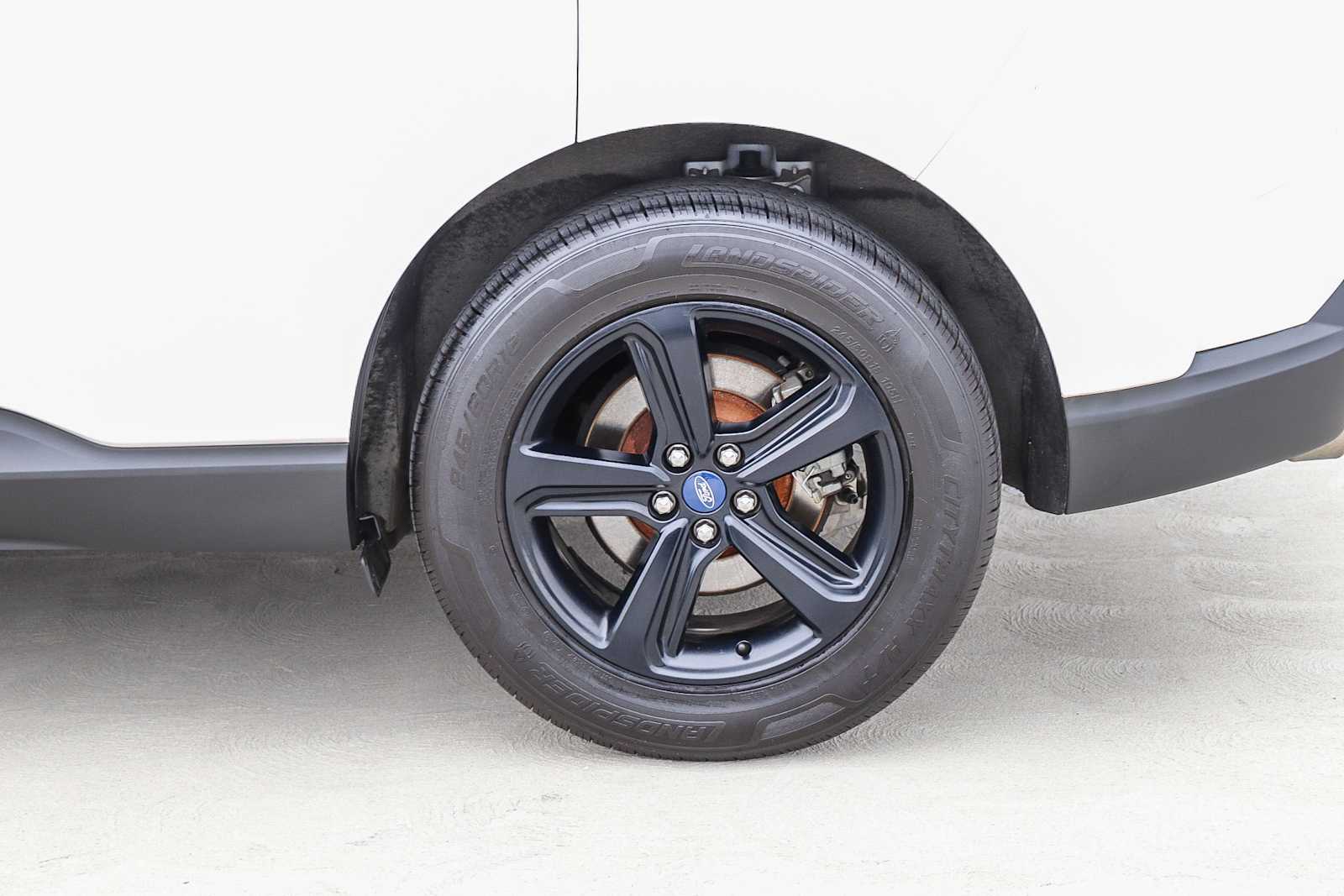 Thumbnail: 2019 Ford Edge - 11