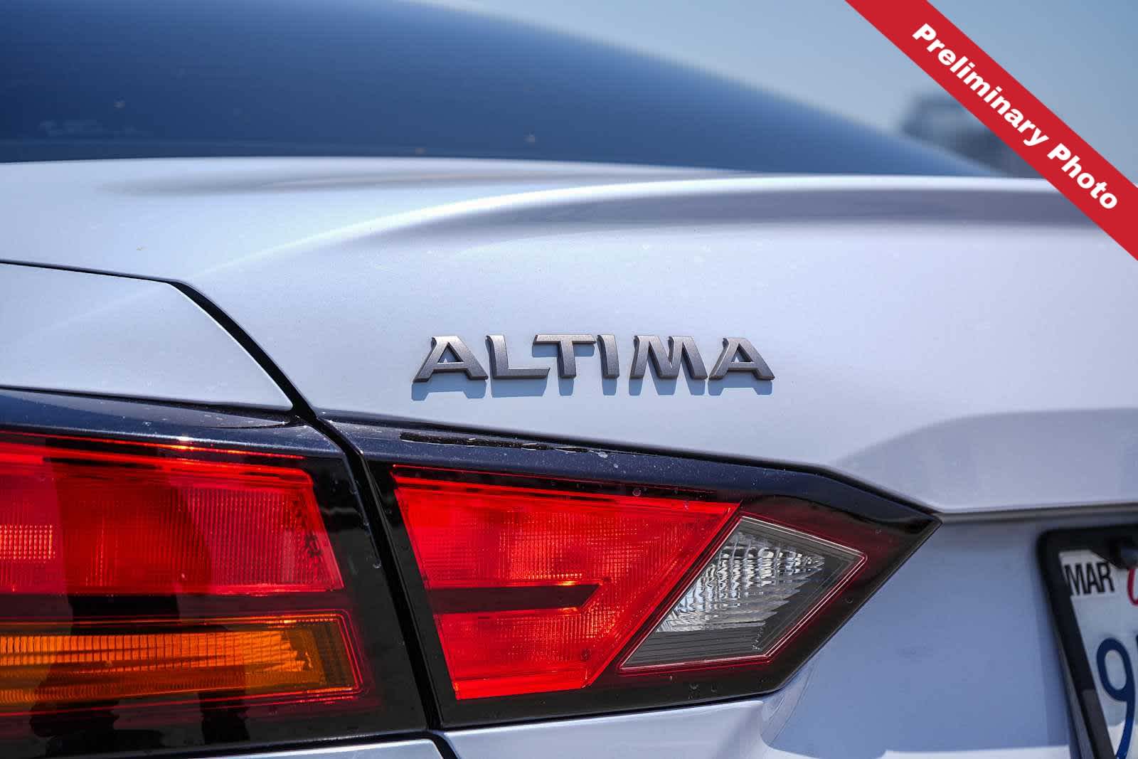 Thumbnail: 2024 Nissan Altima - 10