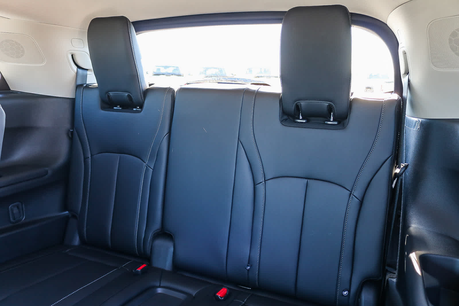 Thumbnail: 2026 INFINITI QX60 - 21