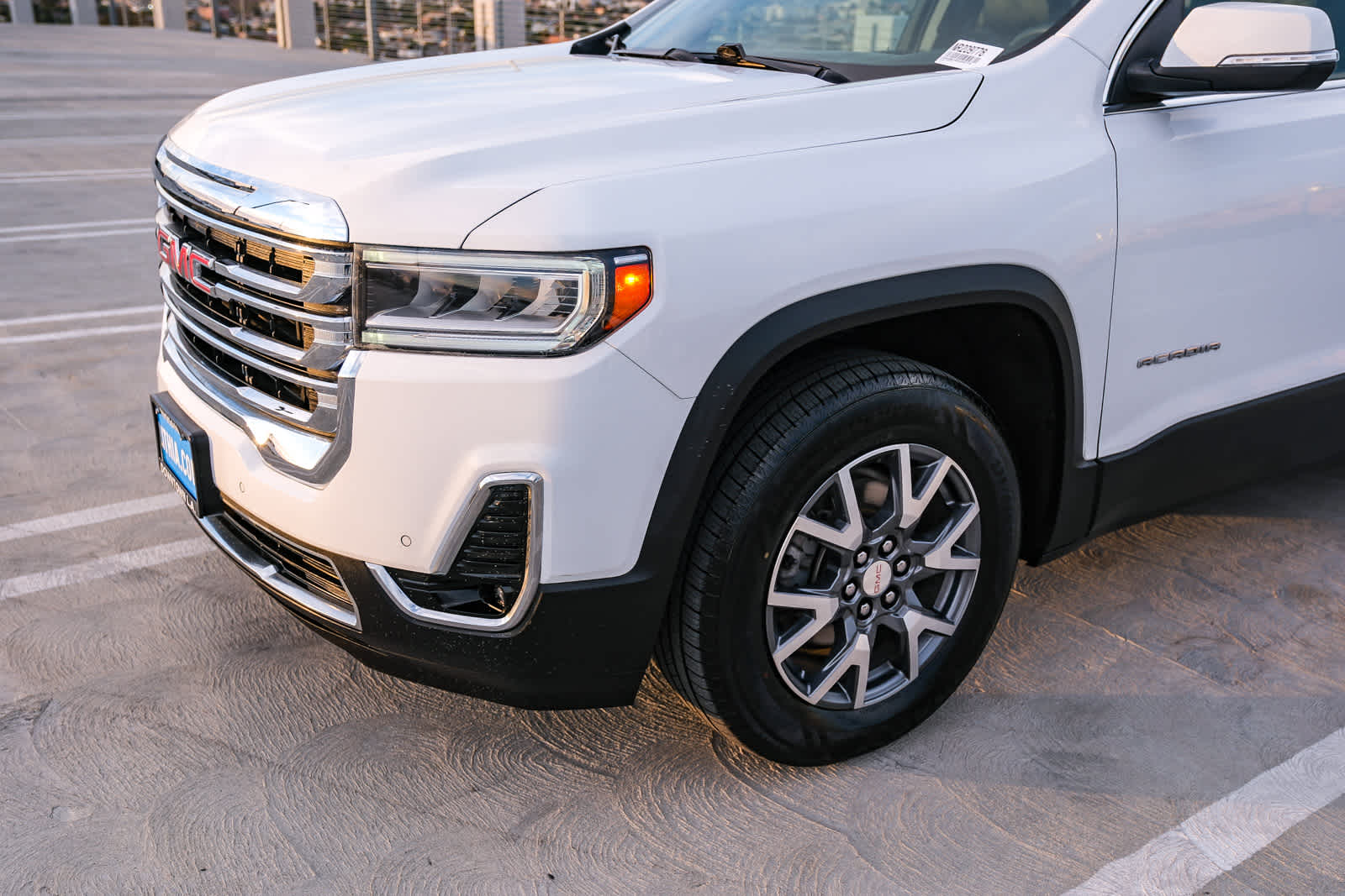 Thumbnail: 2023 GMC Acadia - 13