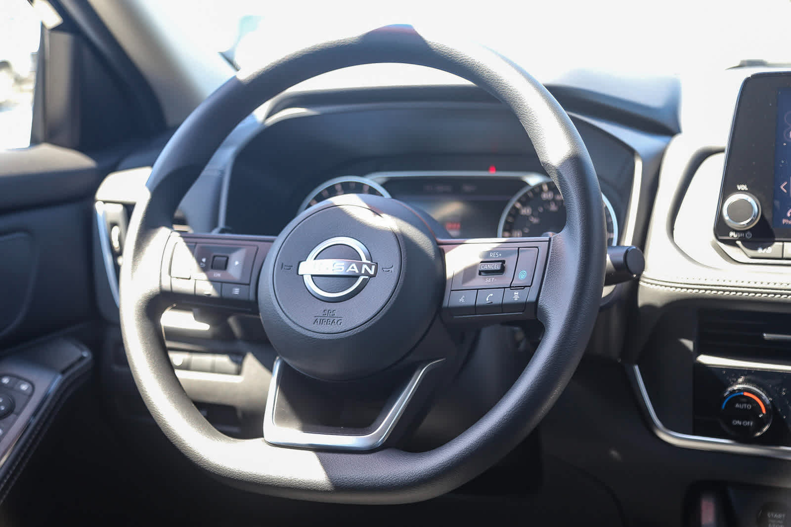 Thumbnail: 2025 Nissan Rogue - 14