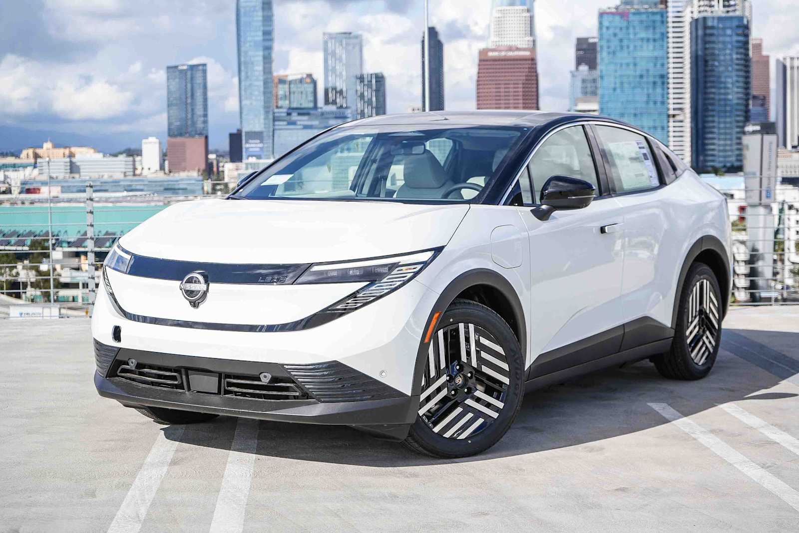 Thumbnail: 2026 Nissan Leaf - 1
