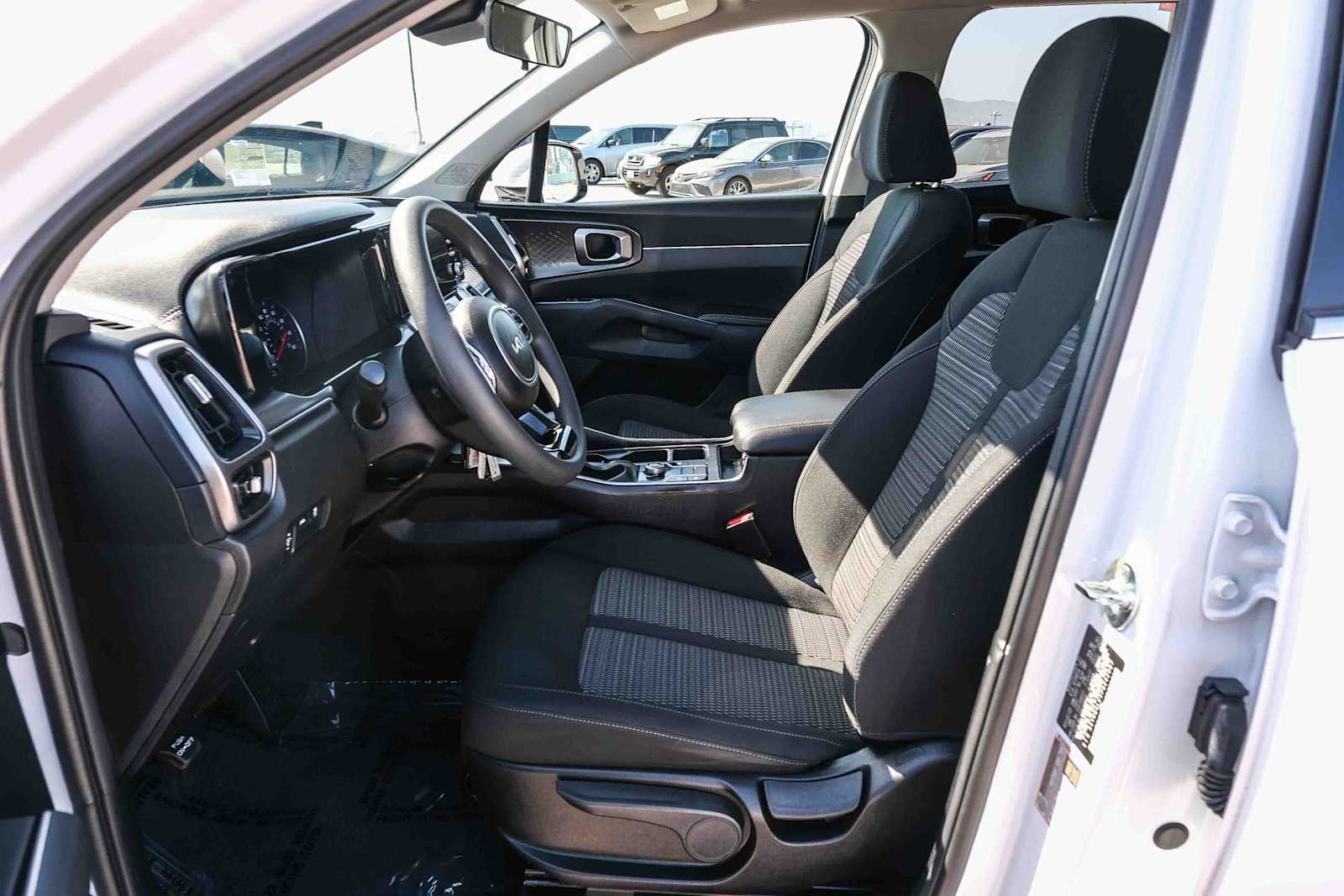 Thumbnail: 2023 Kia Sorento - 21