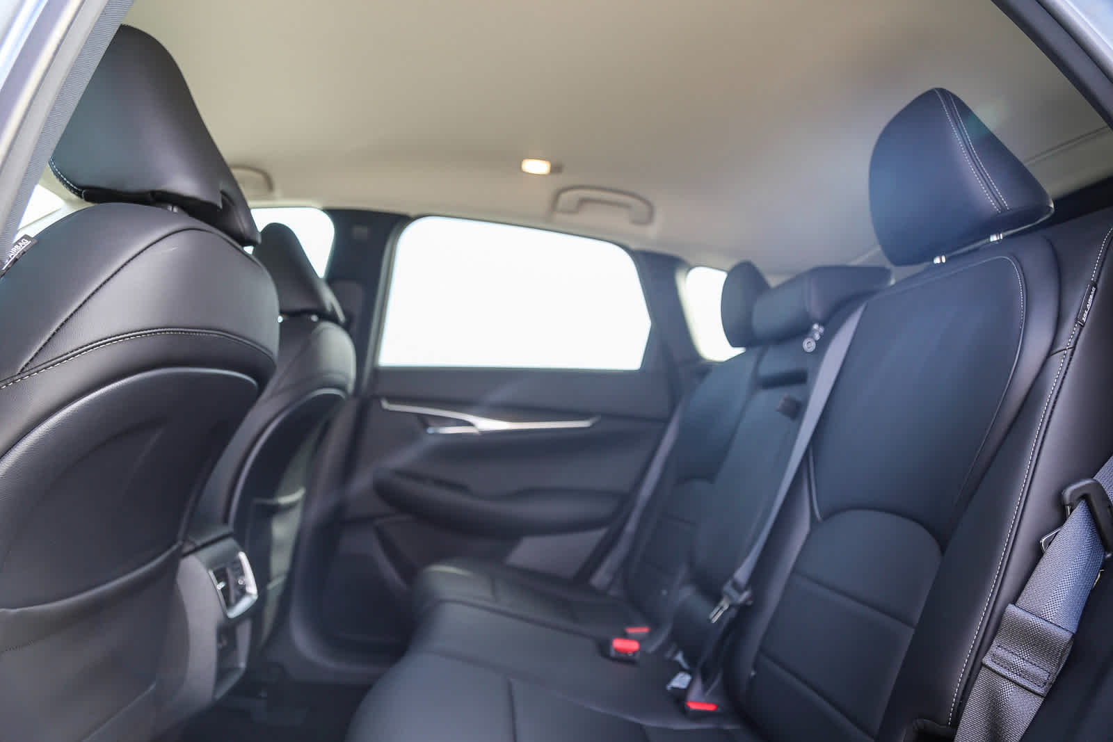 Thumbnail: 2025 INFINITI QX50 - 19