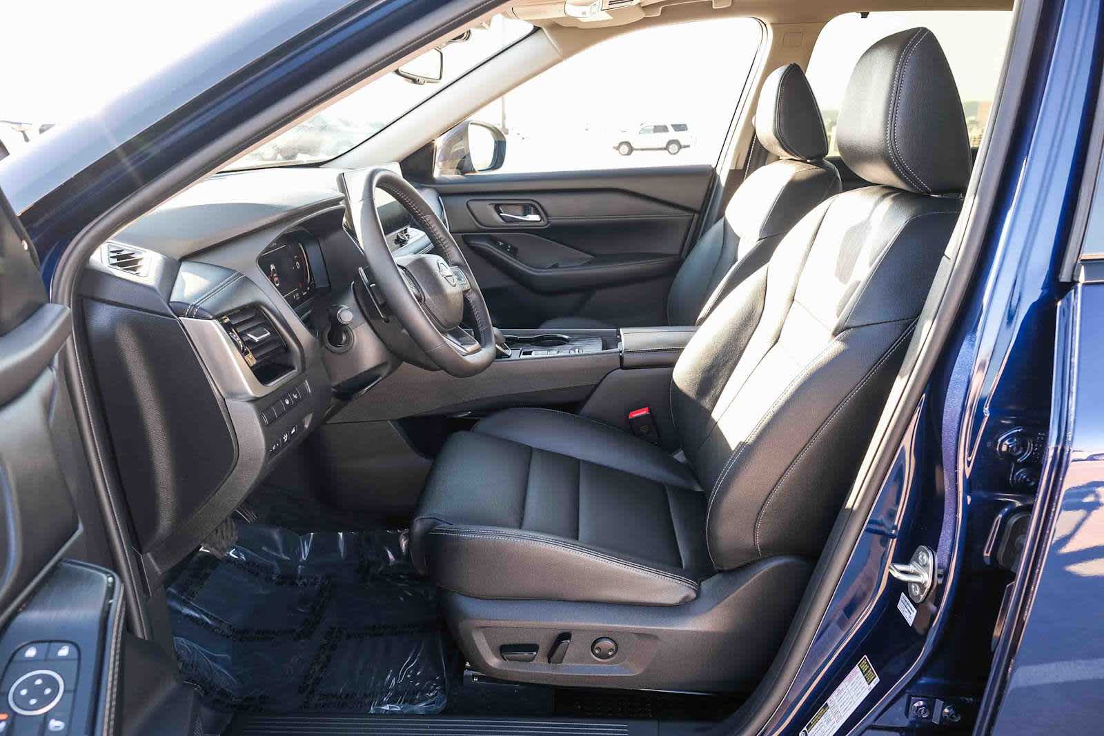 Thumbnail: 2025 Nissan Rogue - 13