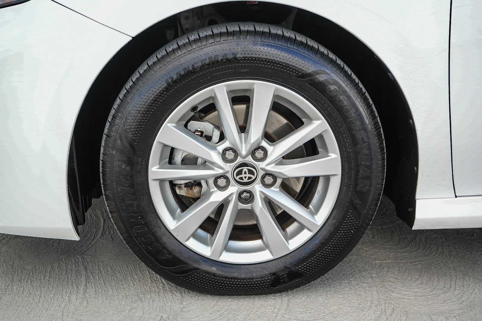 Thumbnail: 2025 Toyota Camry - 12