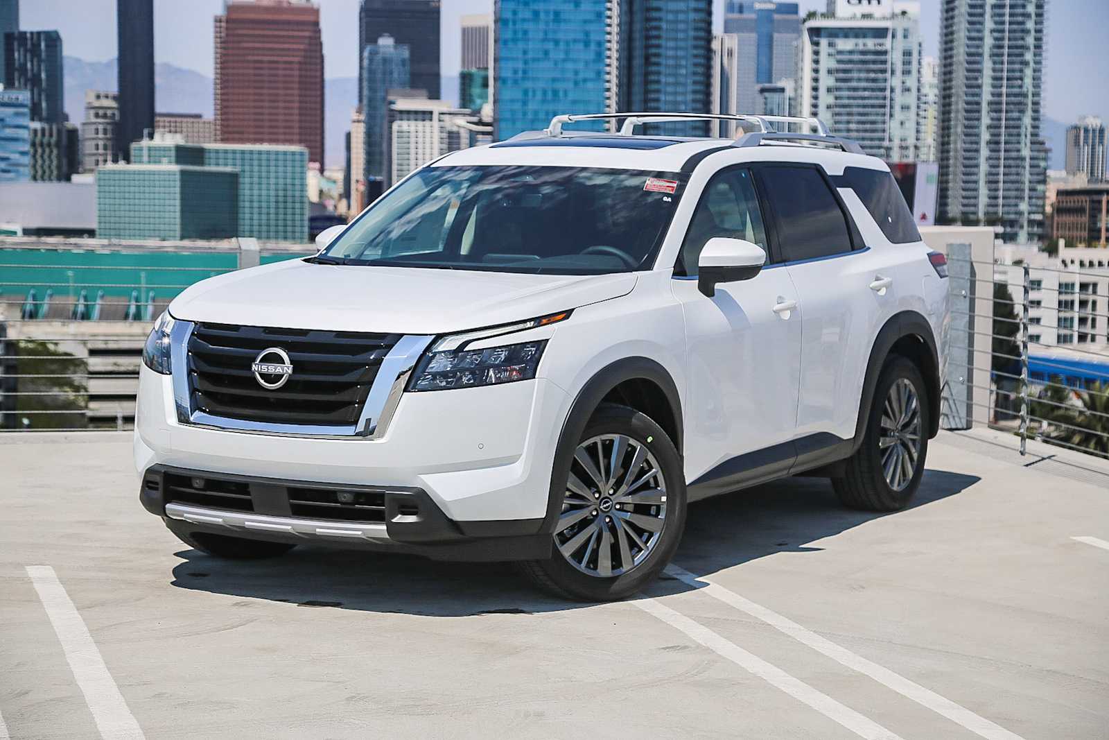 Thumbnail: 2025 Nissan Pathfinder - 1