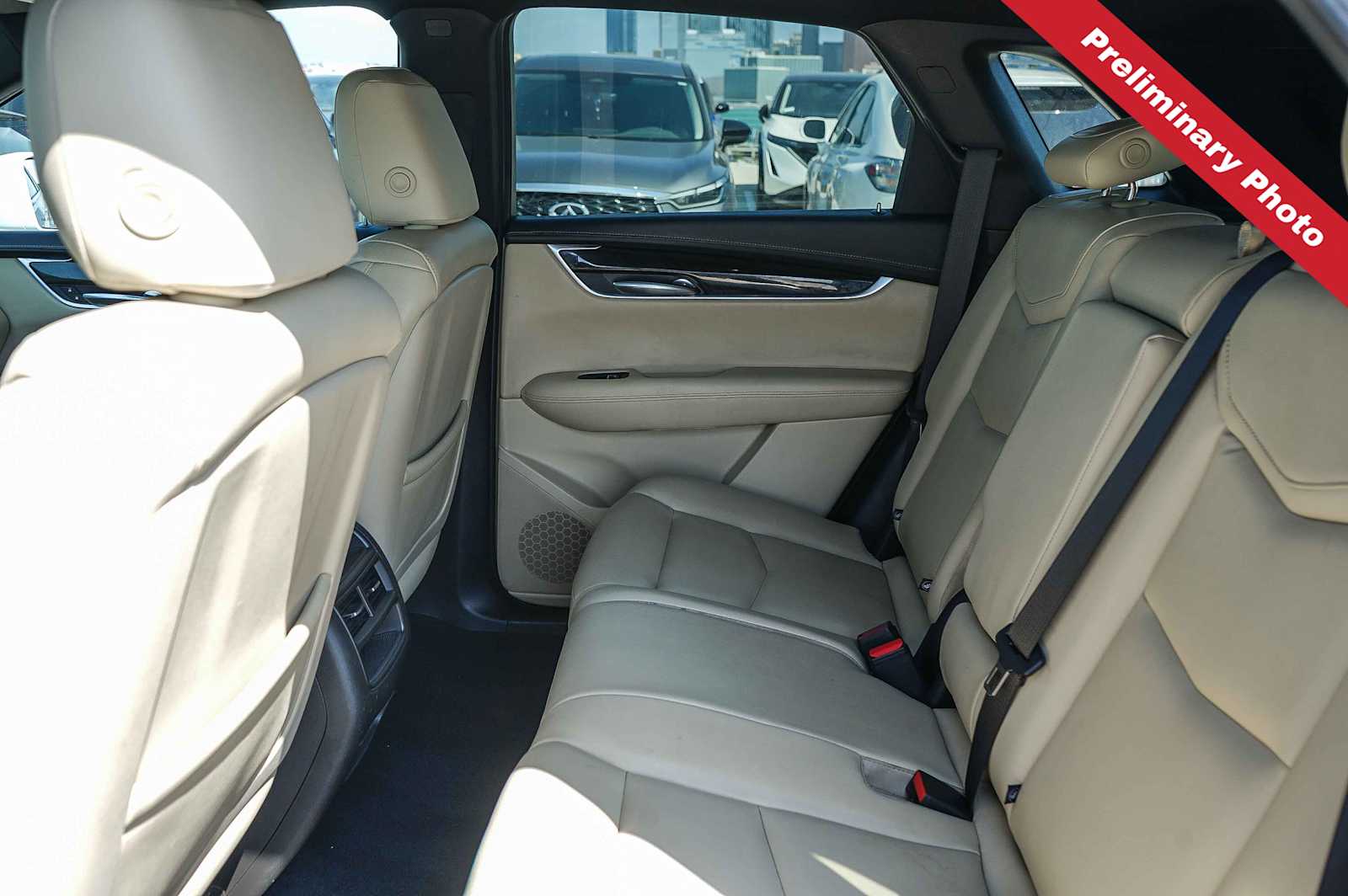 Used 2018 CADILLAC SUV Base Crystal White Tricoat For Sale at