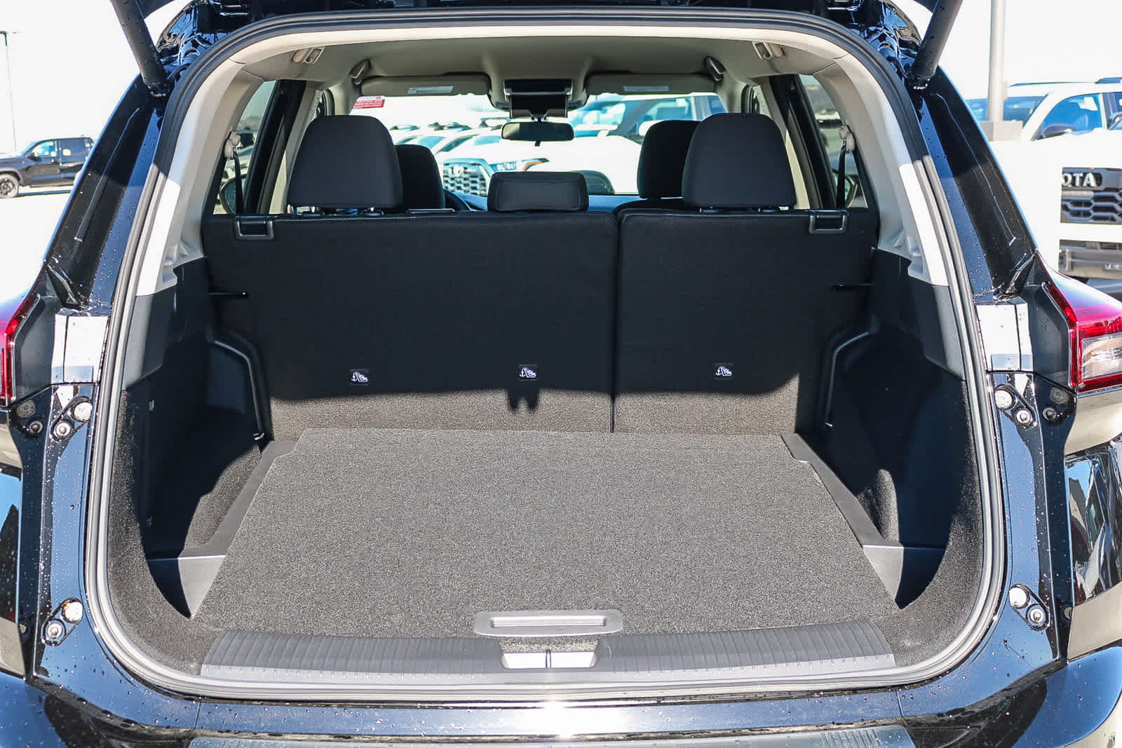 Thumbnail: 2026 Nissan Rogue - 12