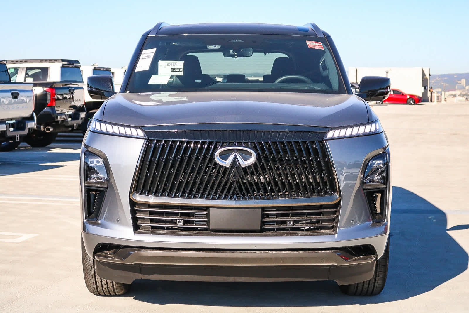 Thumbnail: 2026 INFINITI QX80 - 2
