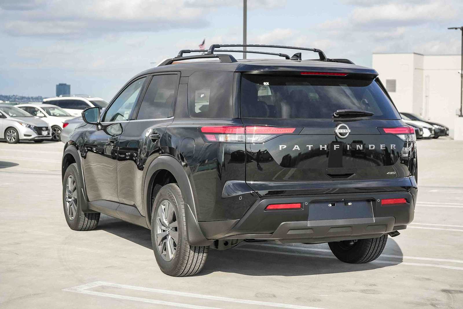 Thumbnail: 2026 Nissan Pathfinder - 8