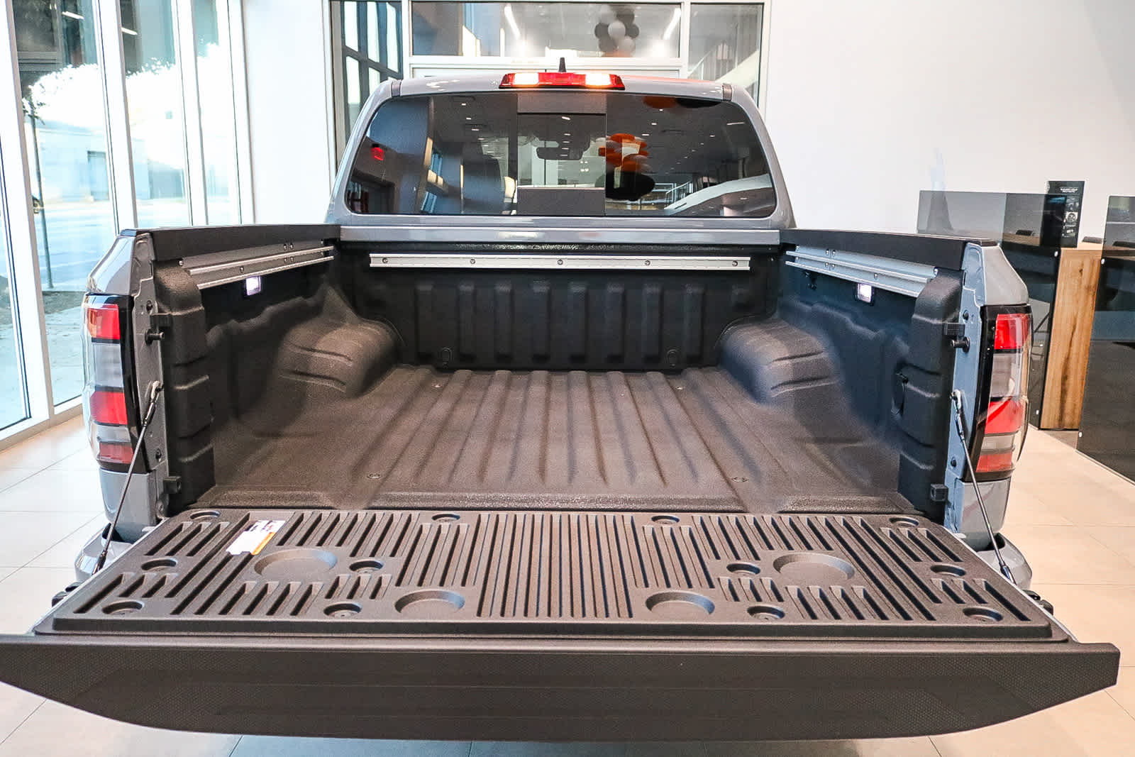 Thumbnail: 2026 Nissan Frontier - 9