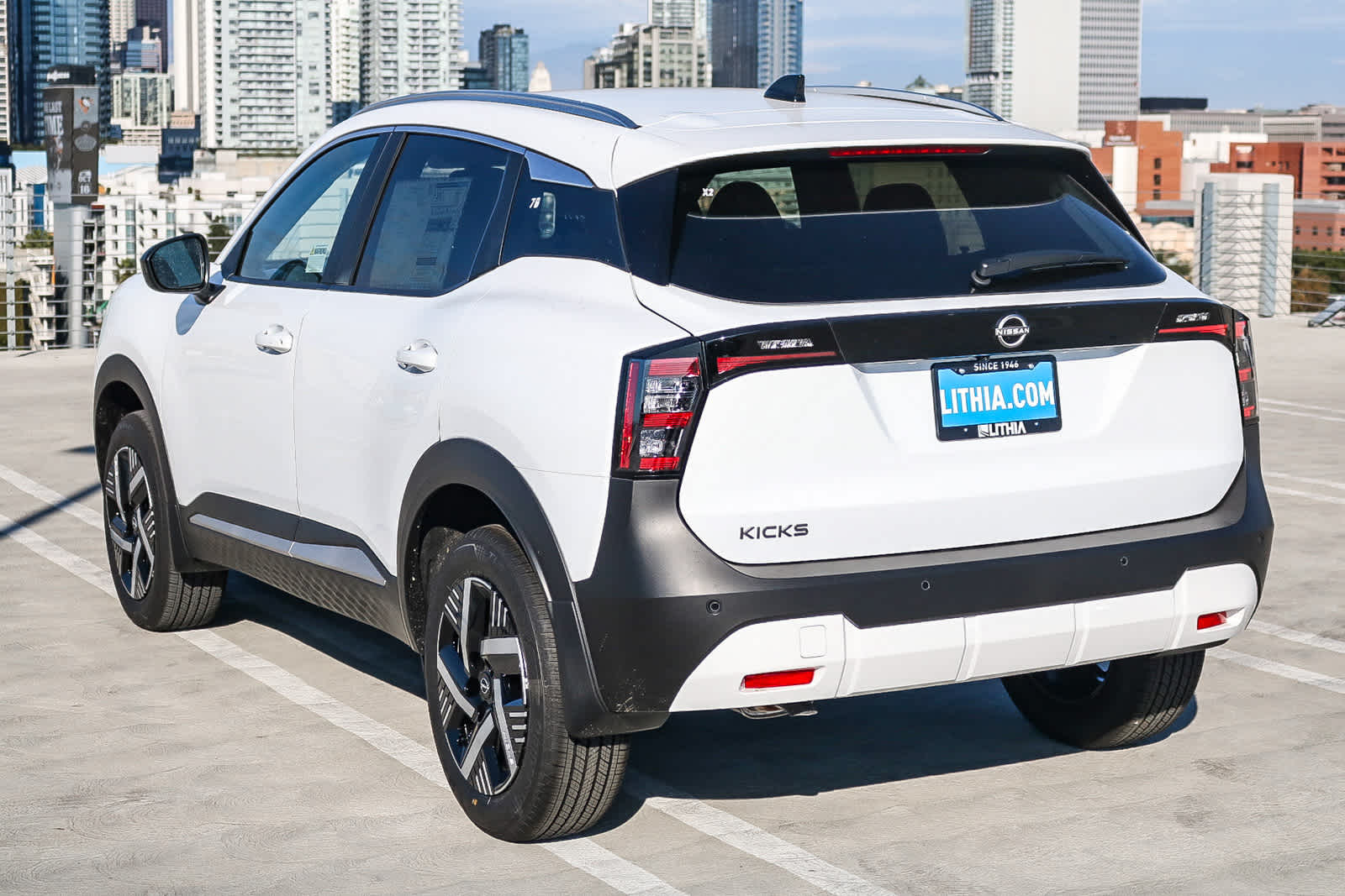 Thumbnail: 2026 Nissan Kicks - 8