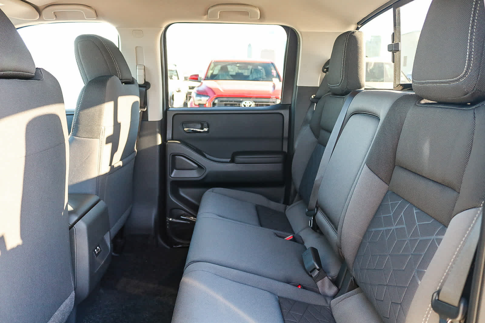 Thumbnail: 2026 Nissan Frontier - 20