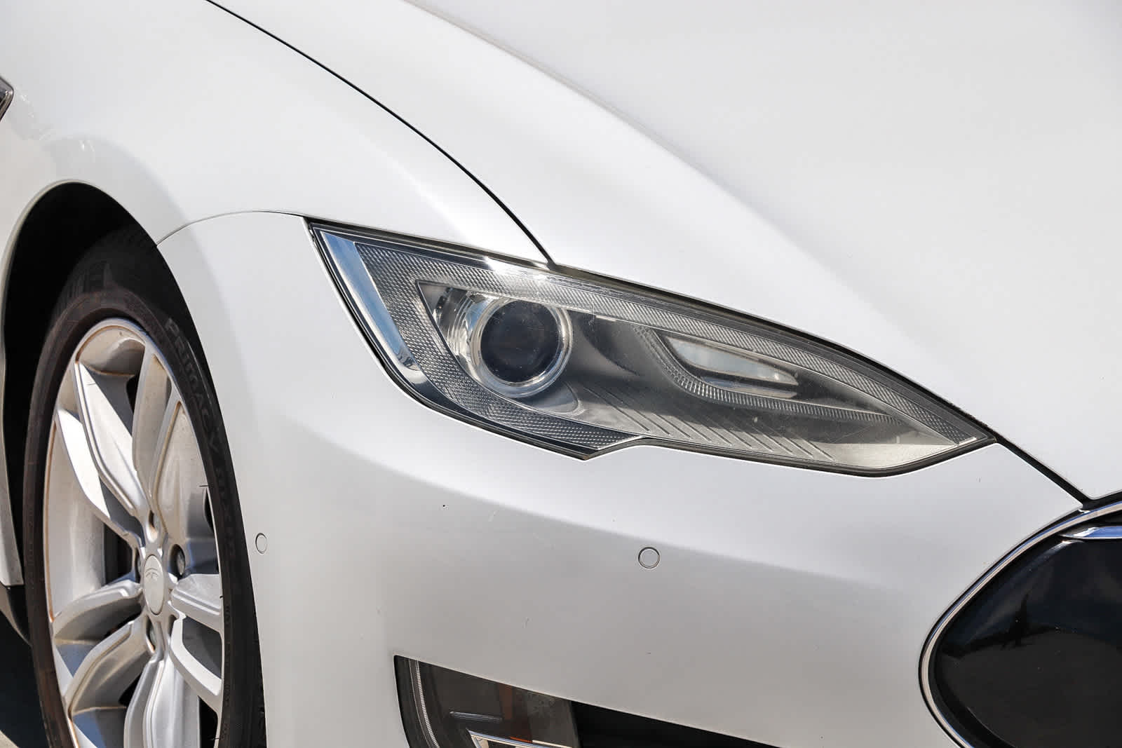 Thumbnail: 2015 Tesla Model S - 4