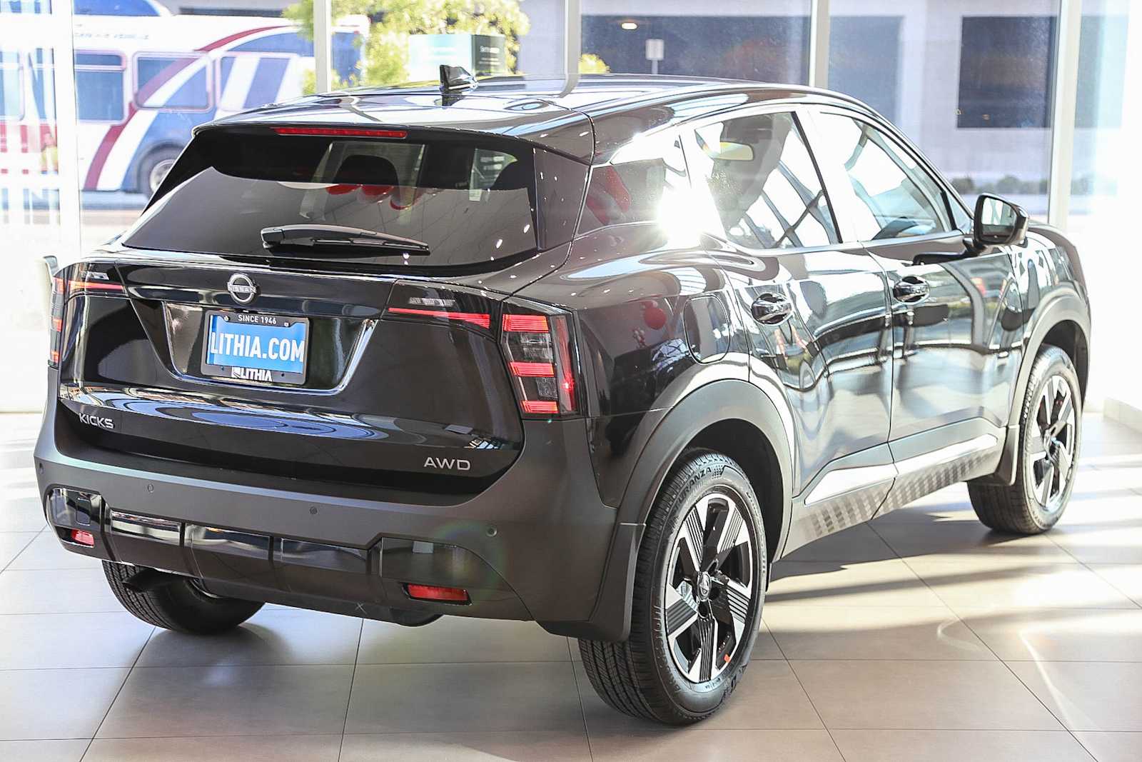 Thumbnail: 2025 Nissan Kicks - 2