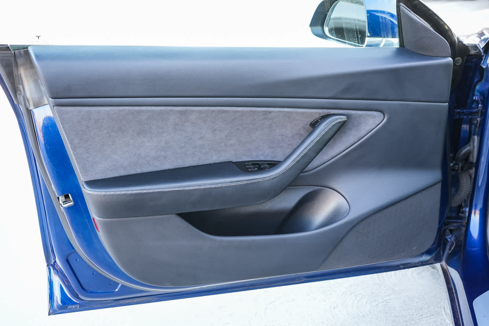 Thumbnail: 2018 Tesla Model 3 - 21