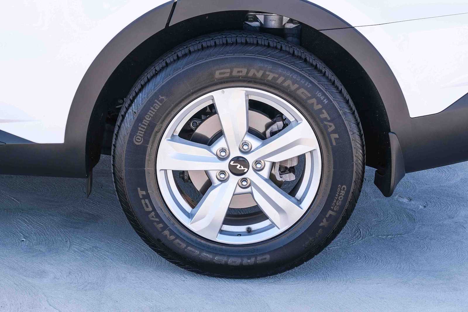 Thumbnail: 2023 Kia Sorento - 9