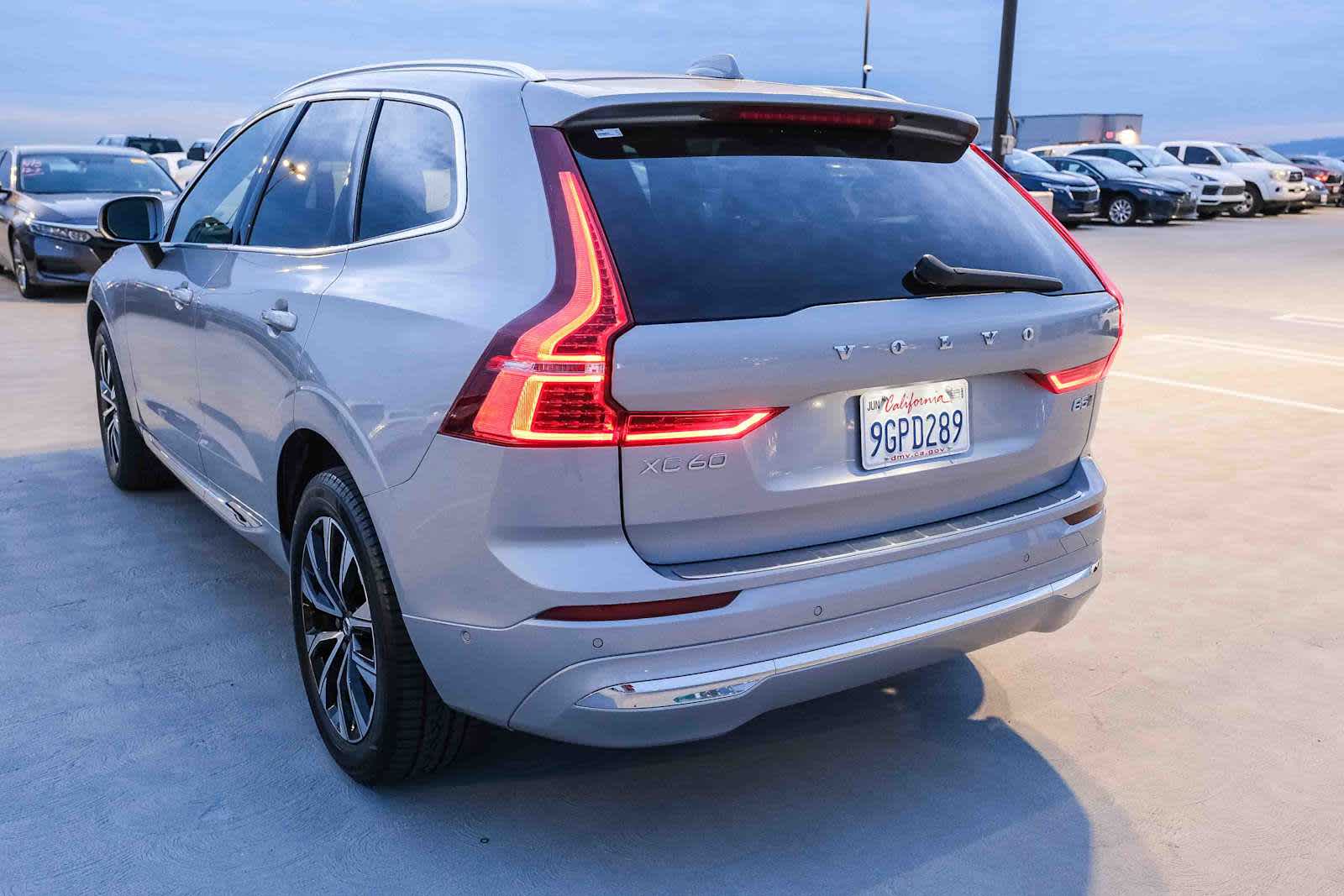 Thumbnail: 2023 Volvo XC60 - 9