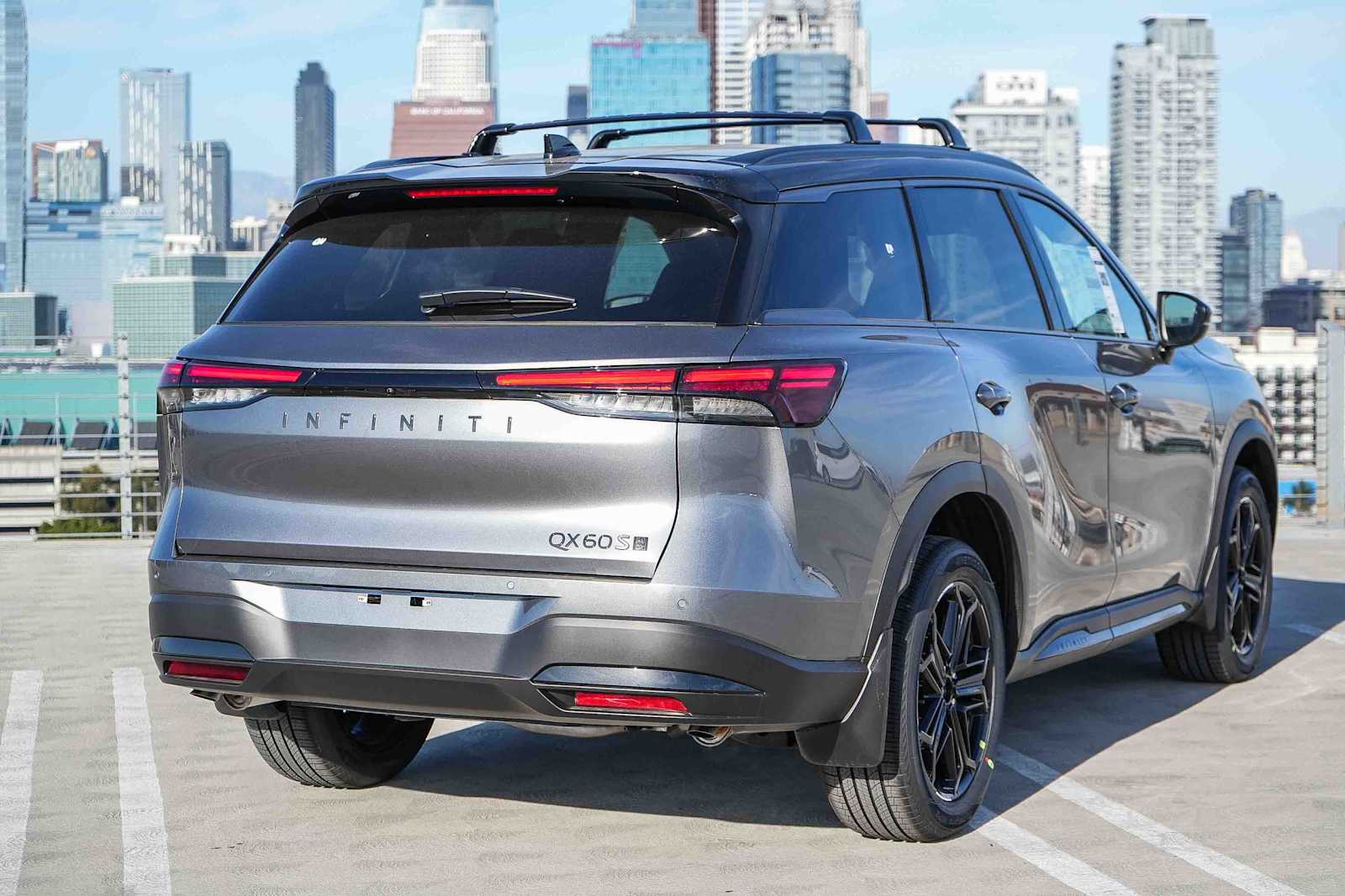 Thumbnail: 2026 INFINITI QX60 - 6