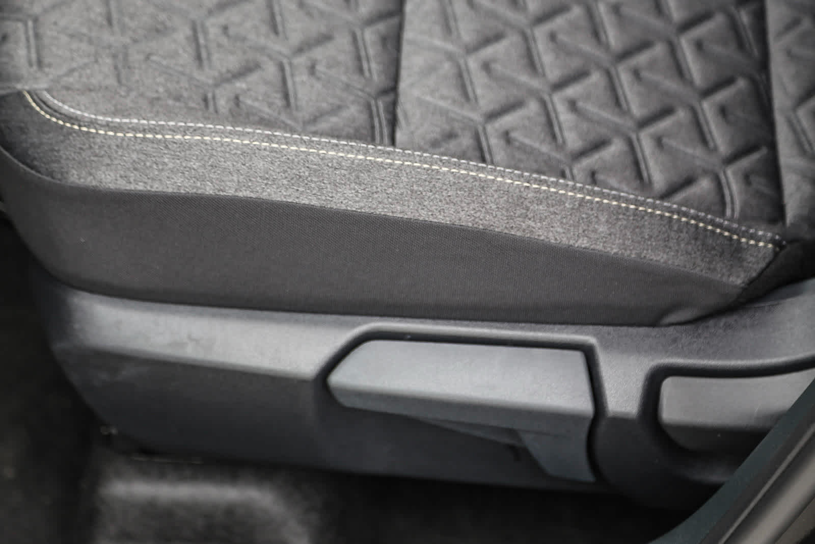 Thumbnail: 2025 Nissan Kicks - 22