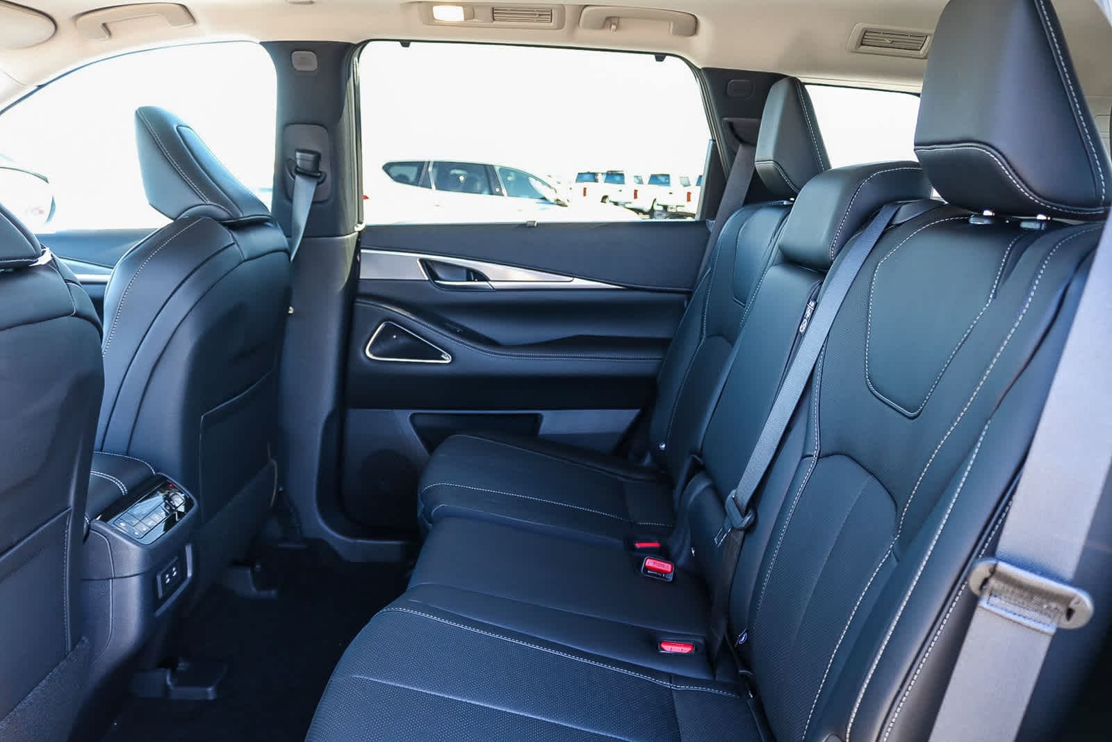 Thumbnail: 2026 INFINITI QX60 - 20