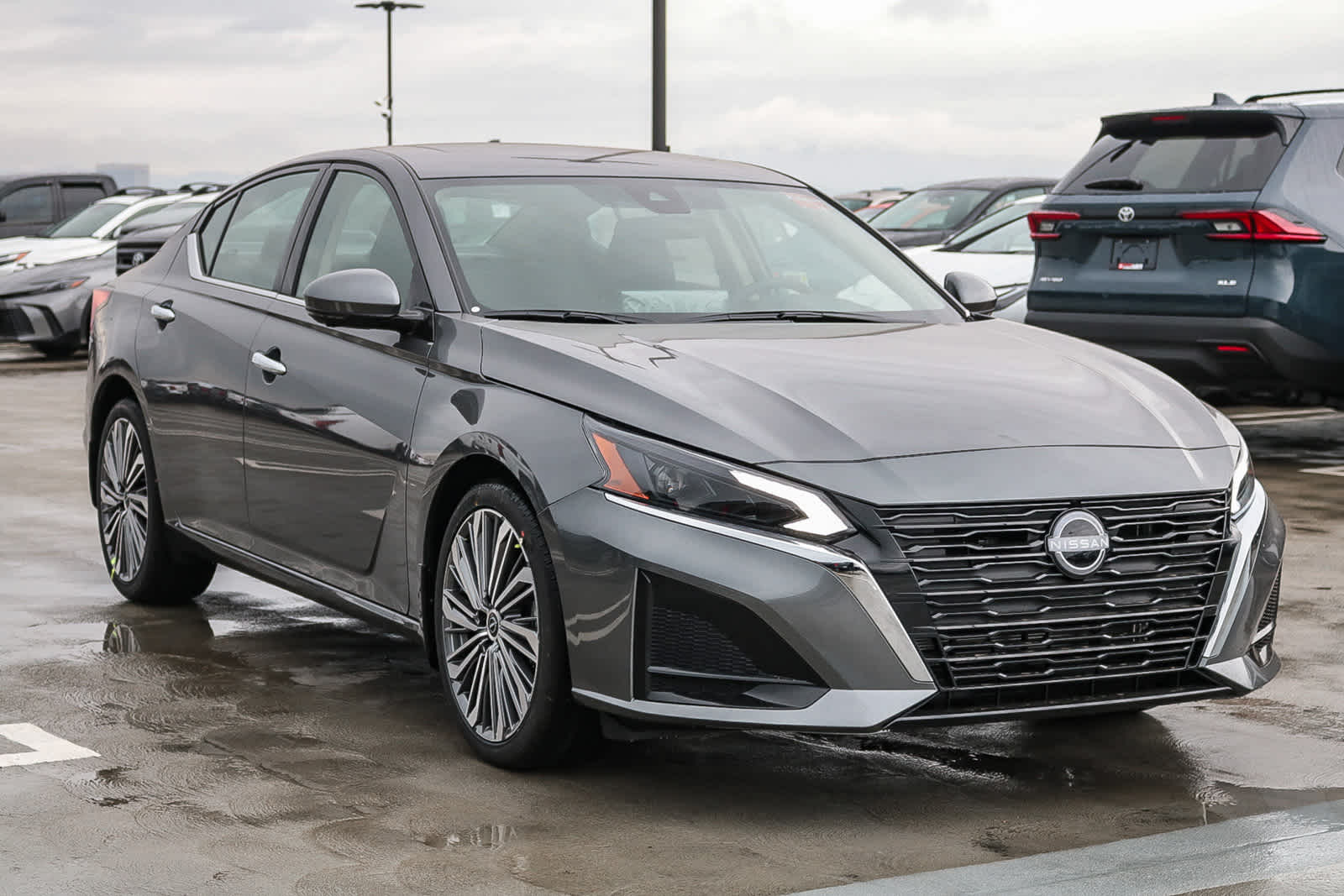 Thumbnail: 2025 Nissan Altima - 3