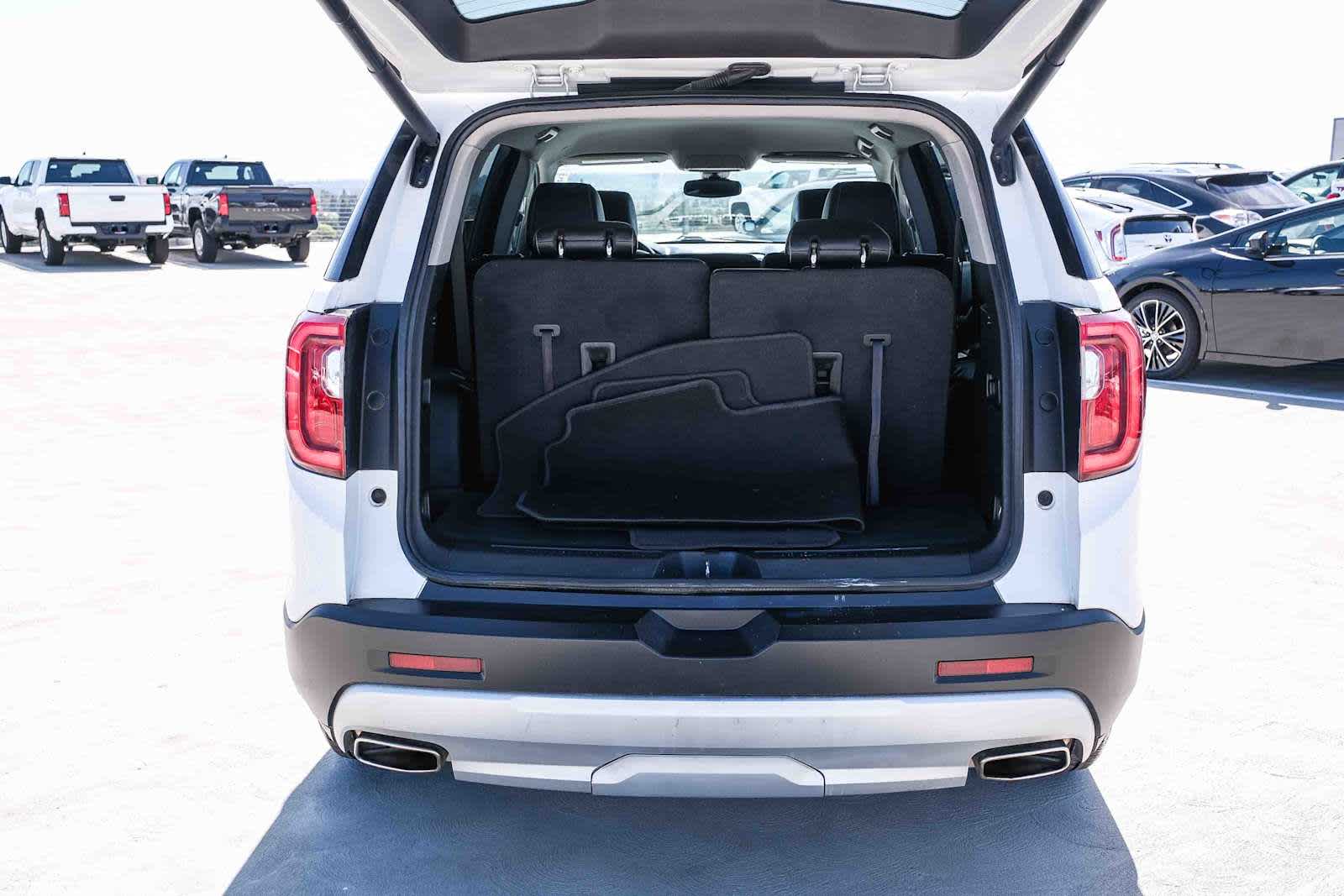Thumbnail: 2023 GMC Acadia - 28