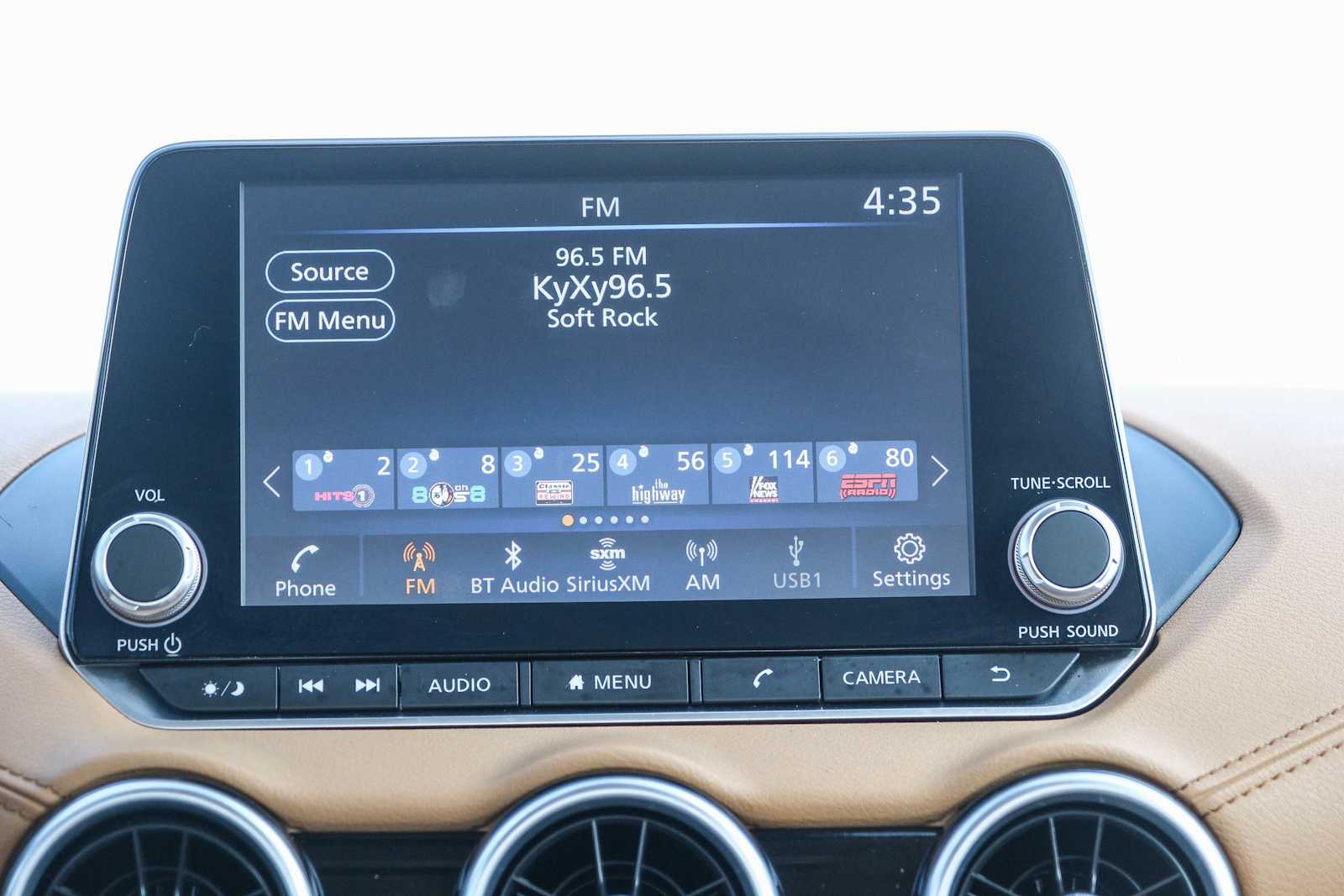 Thumbnail: 2023 Nissan Sentra - 15