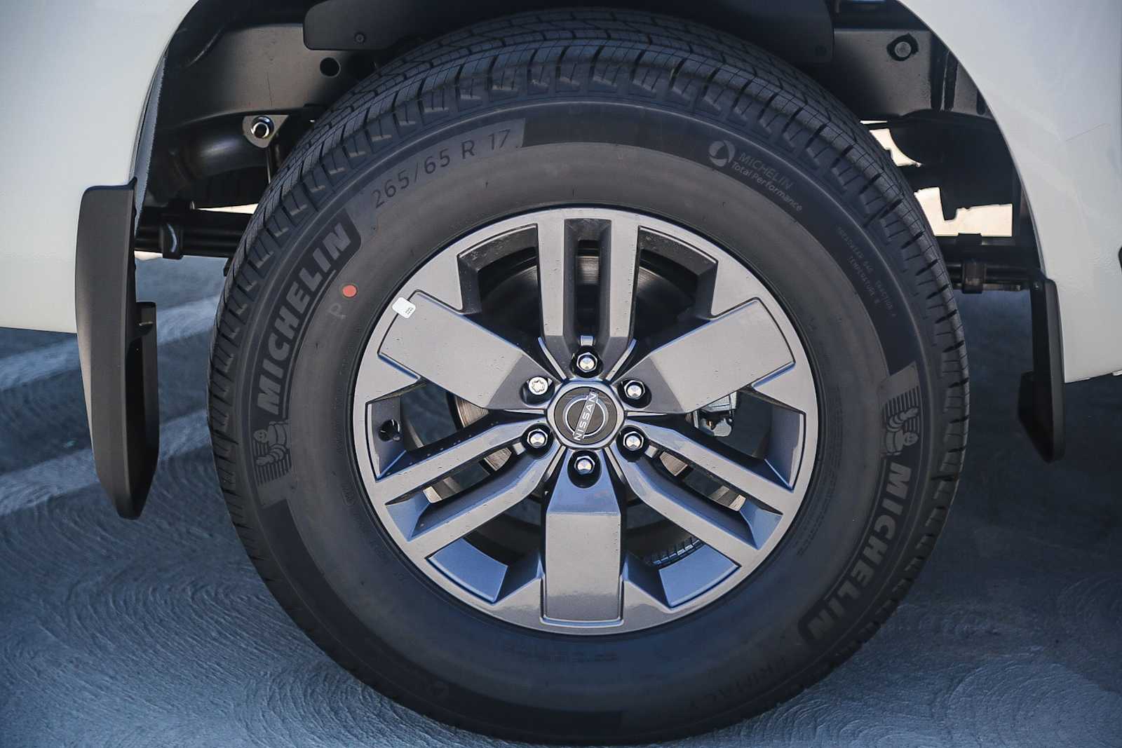 Thumbnail: 2025 Nissan Frontier - 11
