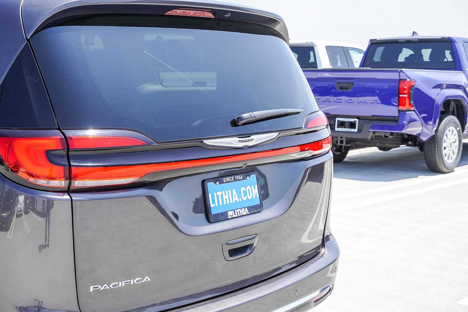 2023 Chrysler Pacifica Touring L 8