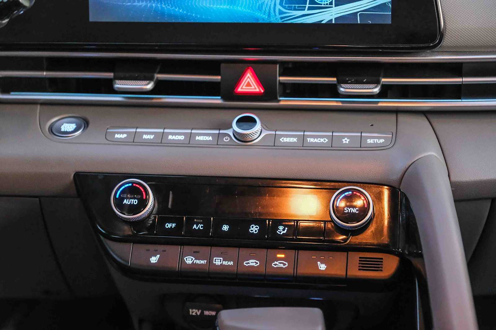 Thumbnail: 2025 Hyundai Elantra - 15