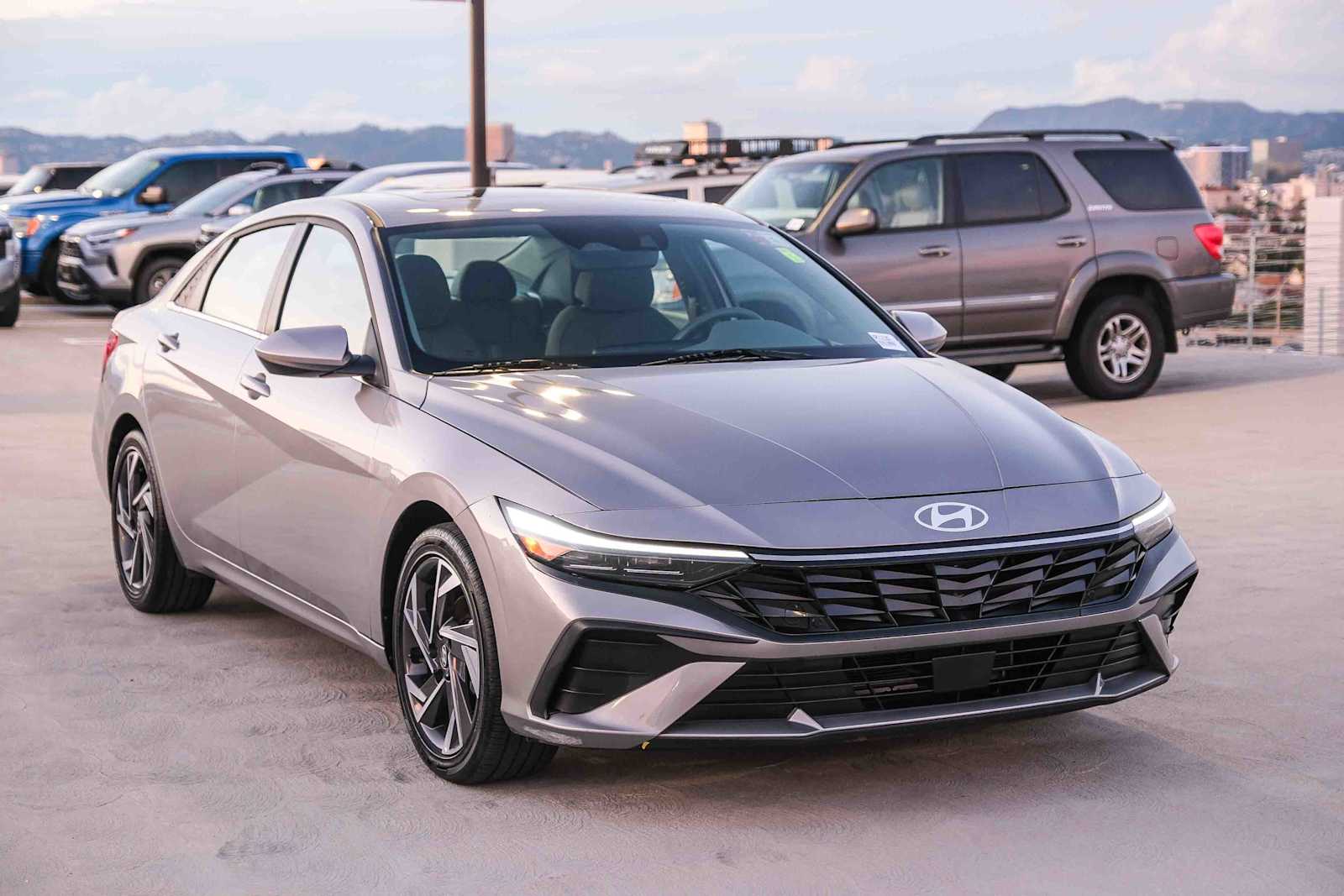 Thumbnail: 2025 Hyundai Elantra - 3