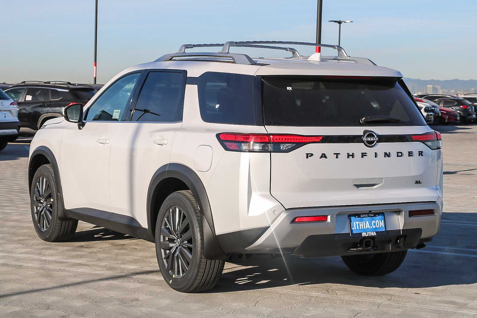 Thumbnail: 2025 Nissan Pathfinder - 8