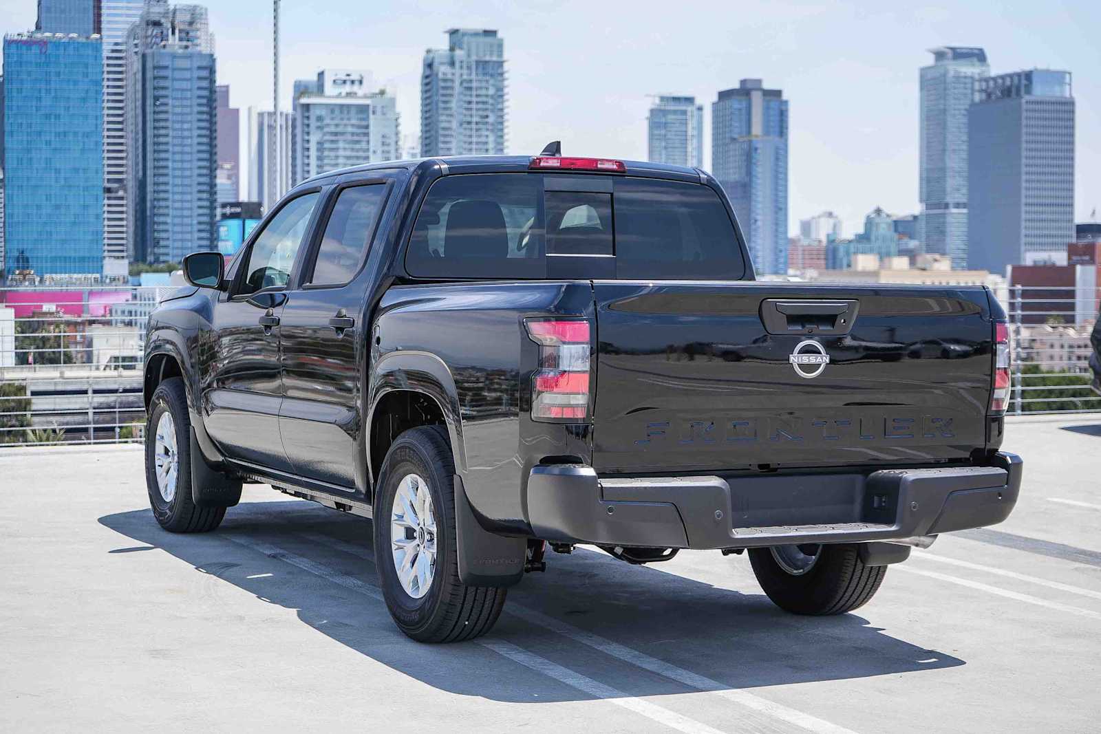 Thumbnail: 2026 Nissan Frontier - 8