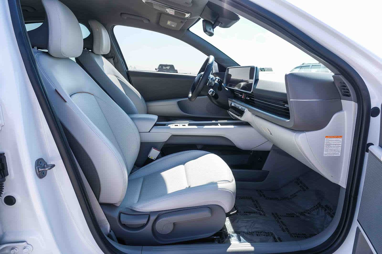 Thumbnail: 2024 Hyundai Ioniq 6 - 17